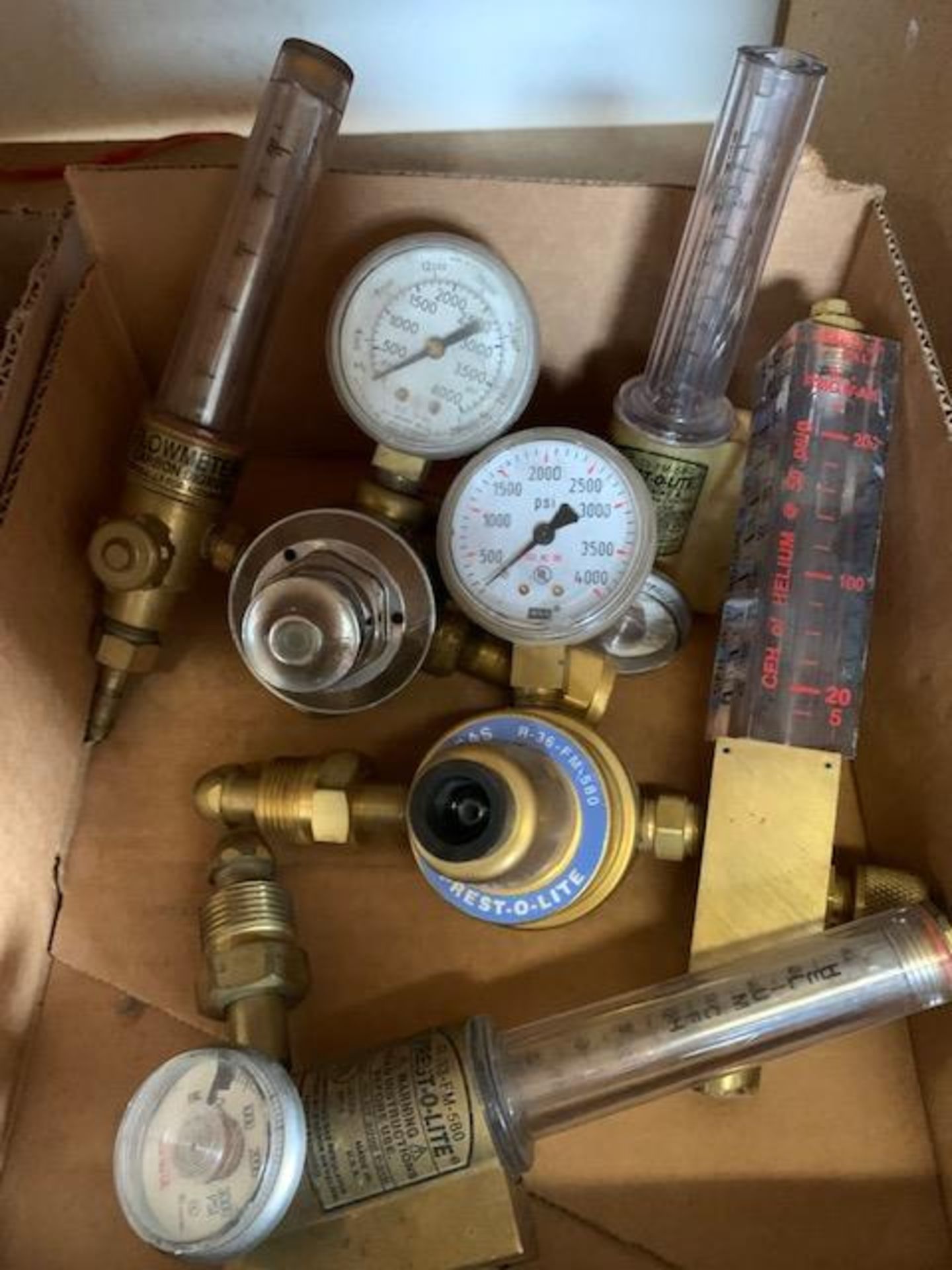 PREST-O-LITE R-36-FM-580 INERT GAS, CO2 AND ASSORTED GAS REGULATORS - Image 2 of 2