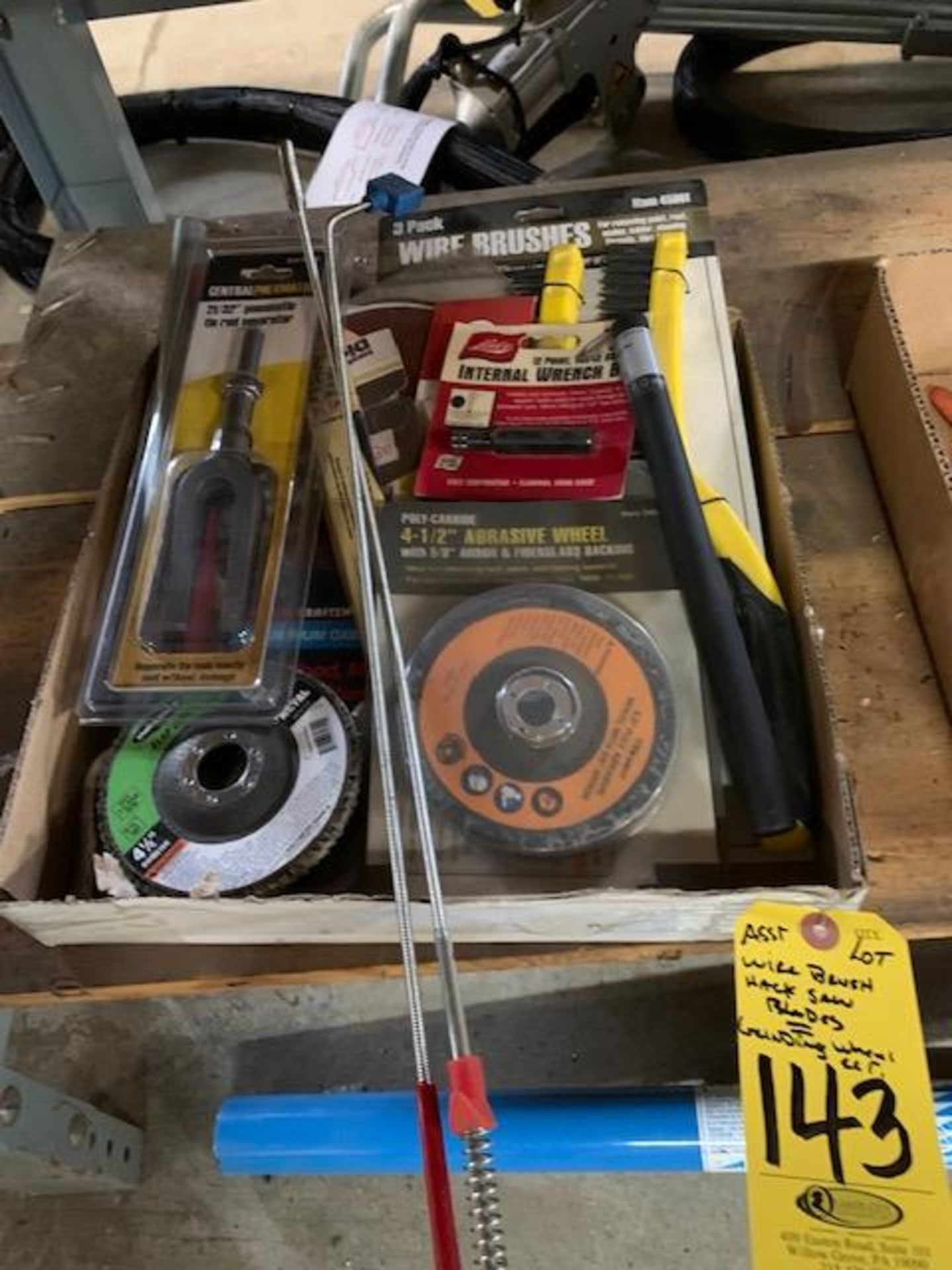 ASSORTED CUT-OFF AND ABRASIVE WHEELS, TIE ROD SEPARATERS, HACKSAW BLADES, INTERNAL WRENCH BIT...
