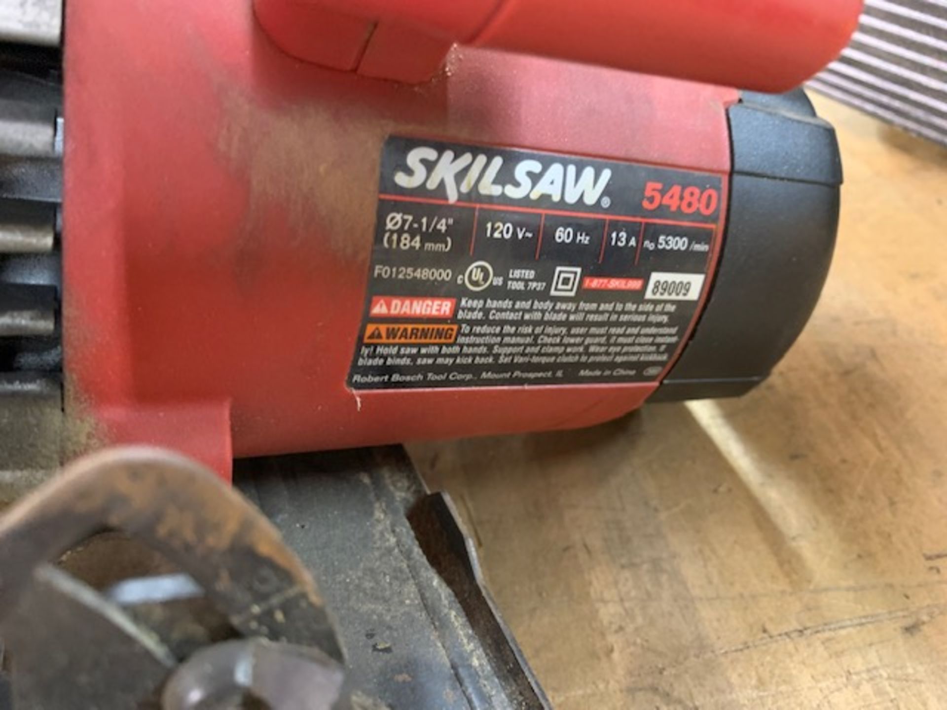 SKILSAW 5480 7-1/4 INCH CIRCULAR SAW WITH CARBIDE TIPPED BLADE - Image 2 of 3