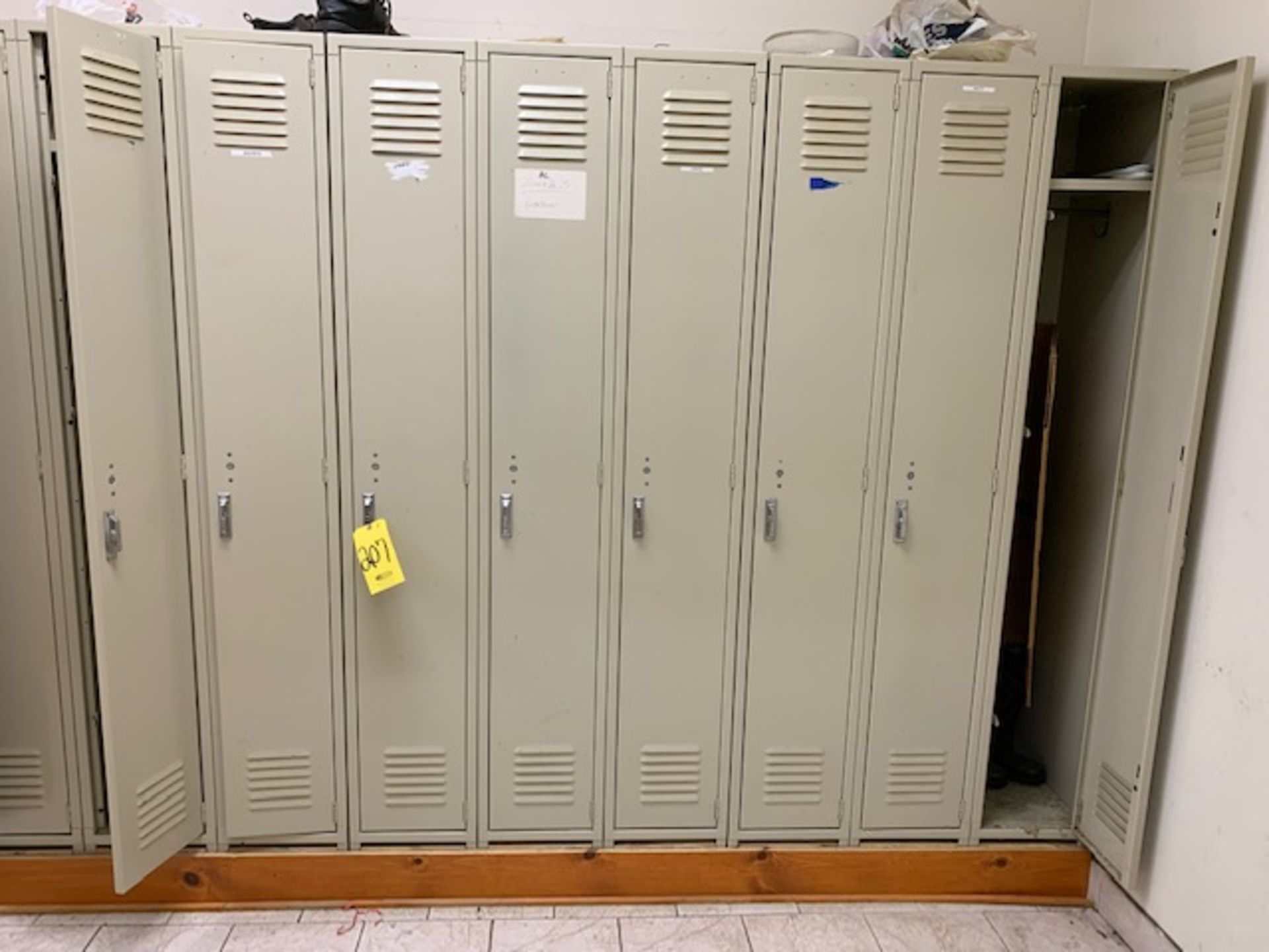 (9) FULL DOOR LOCKERS