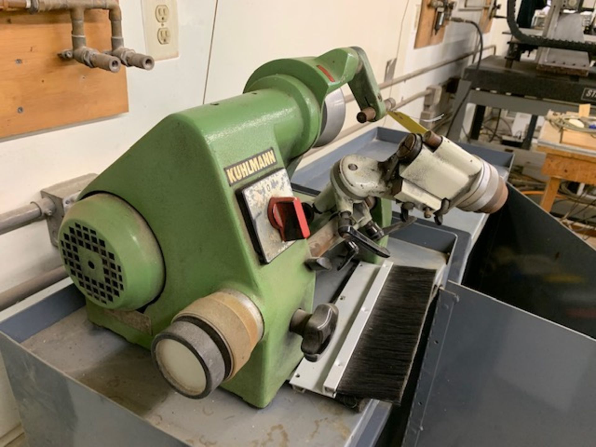 KUHLMANN SU 2 SINGLE LIP TOOL AND CUTTER GRINDER WITH COLLETS, CABINET, AND WHEELS, .04 IN.-.51... - Image 2 of 6