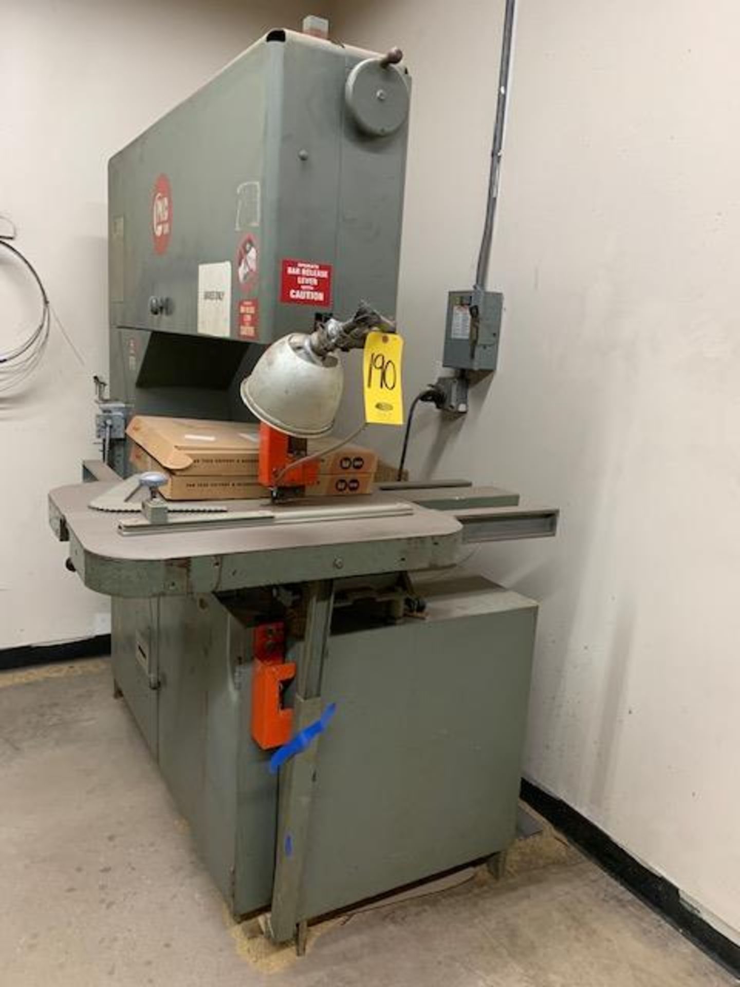 GROB 4V-36 VERTICAL BAND SAW, S/N 1652 (1986) 36 IN., RW-B BLADE WELDER/GRINDER, 24 IN. X 28 IN... - Image 5 of 10