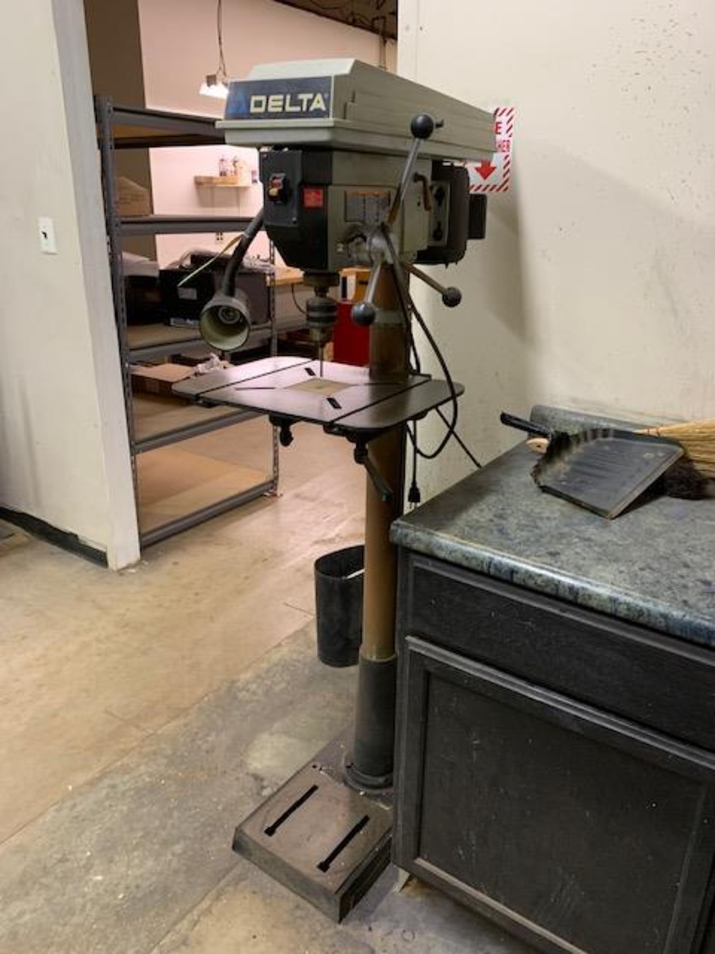 DELTA 17-950L 17 IN. PEDESTAL DRILL PRESS, S/N 2007 37-XL, DUAL LASER POD, 14 IN. X 18 IN. TABLE - Image 3 of 3