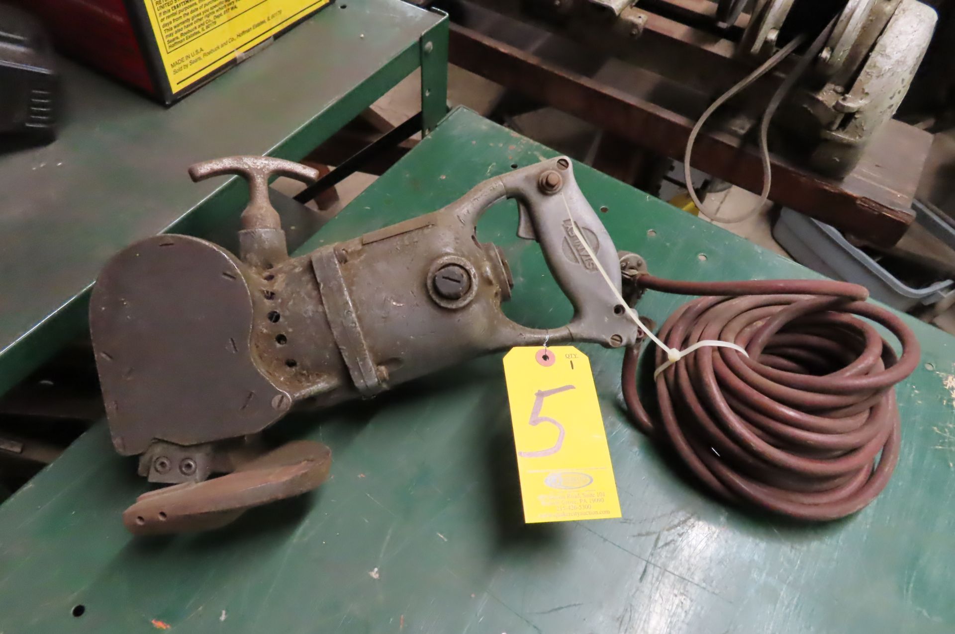 STANLEY TYPE 144 ELECTRIC SHEAR, 14 GAUGE