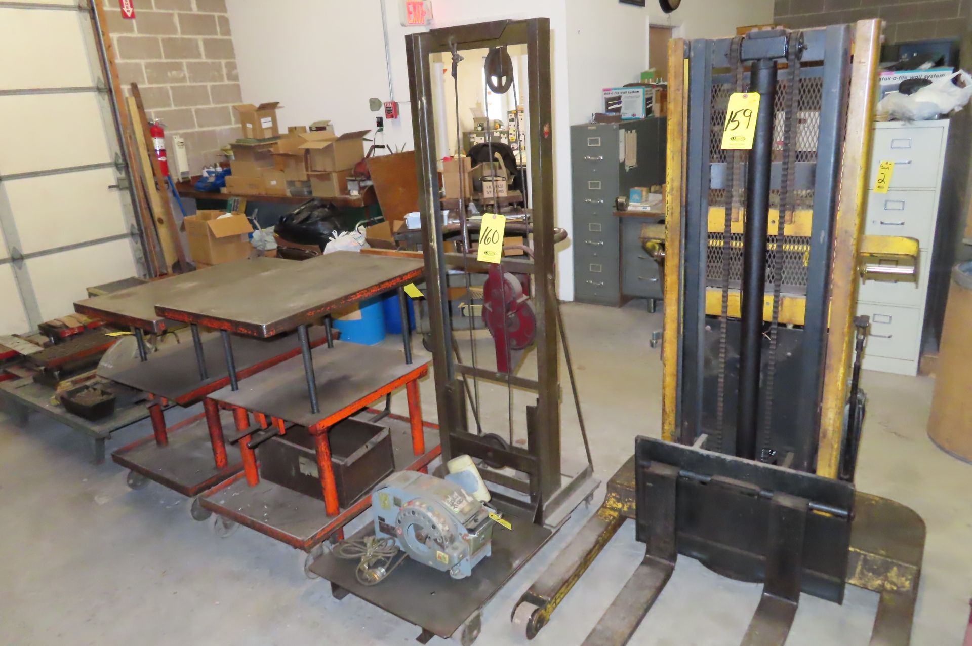 SHOPLIFTER WALK BEHIND CABLE CRANK LIFT - Image 2 of 2