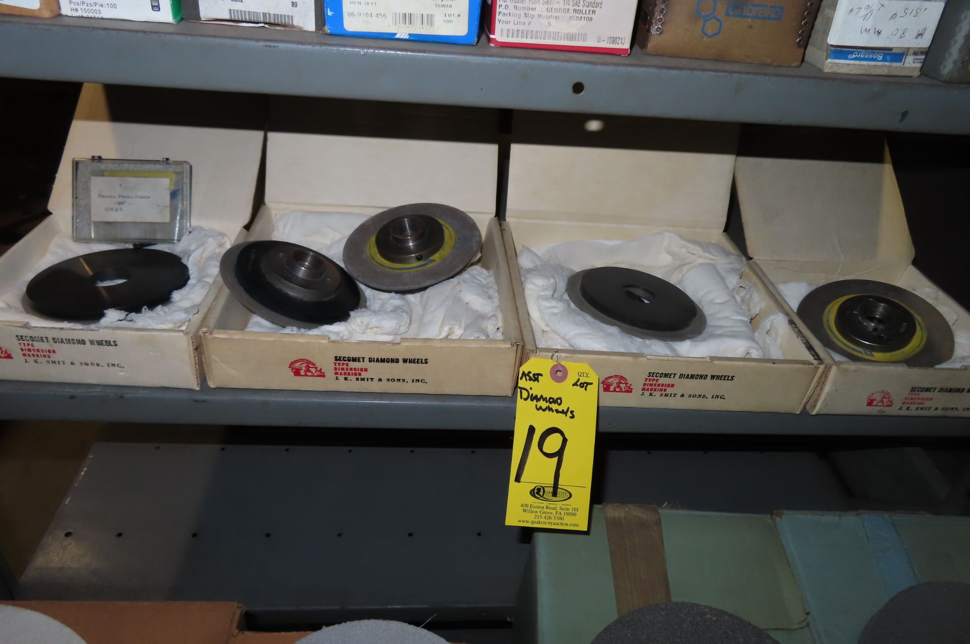 ASSORTED DIAMOND WHEELS (SOME WITH HUBS) ON SHELF (SHELF NOT INCLUDED)