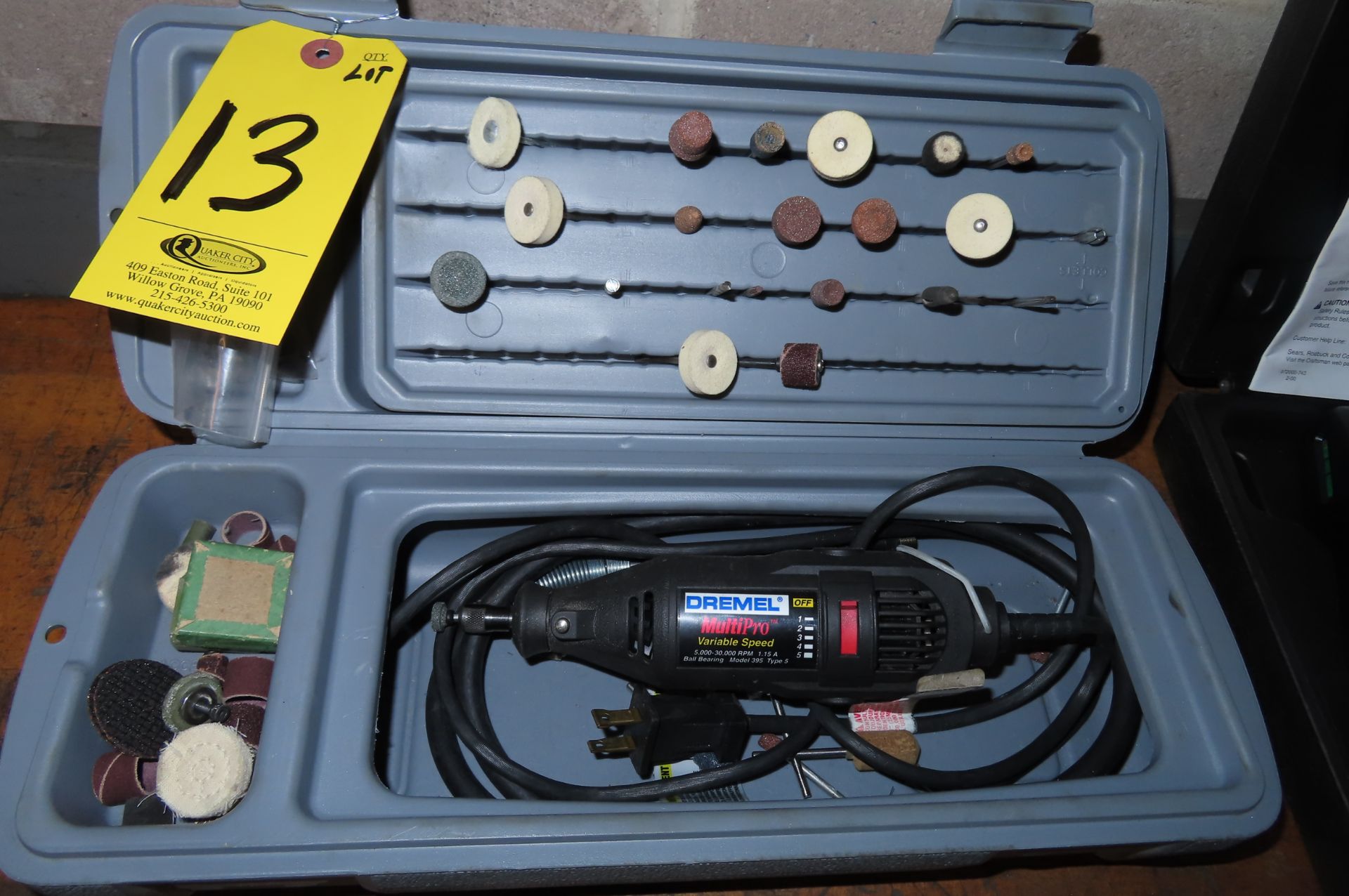 DREMEL MULTIPRO VARIABLE SPEED MDL 395 TOOL WITH 225T2 FLEX SHAFT AND ASSORTED ACCESSORIES - Image 3 of 4