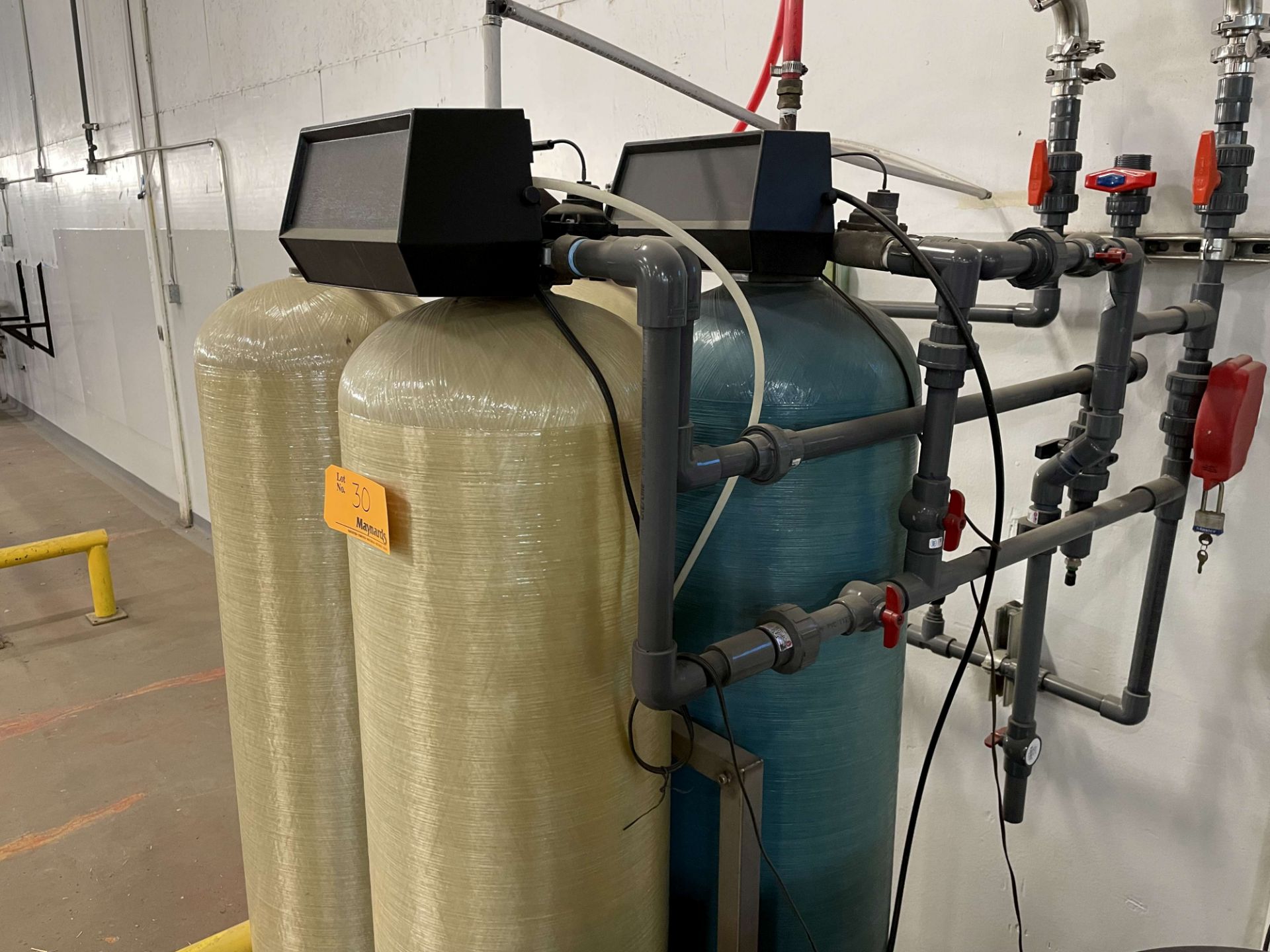 Water Softener System - Image 4 of 9