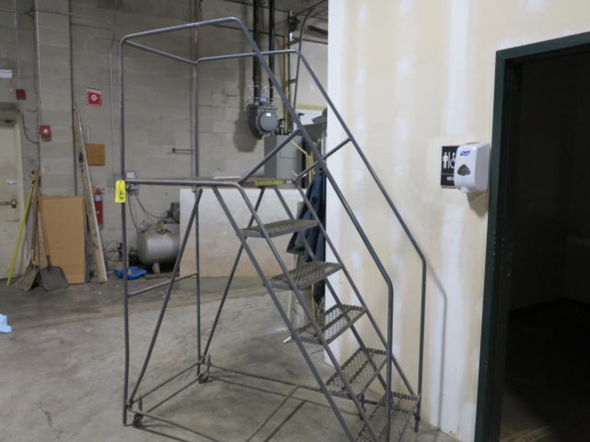 5' Mobile Ladder