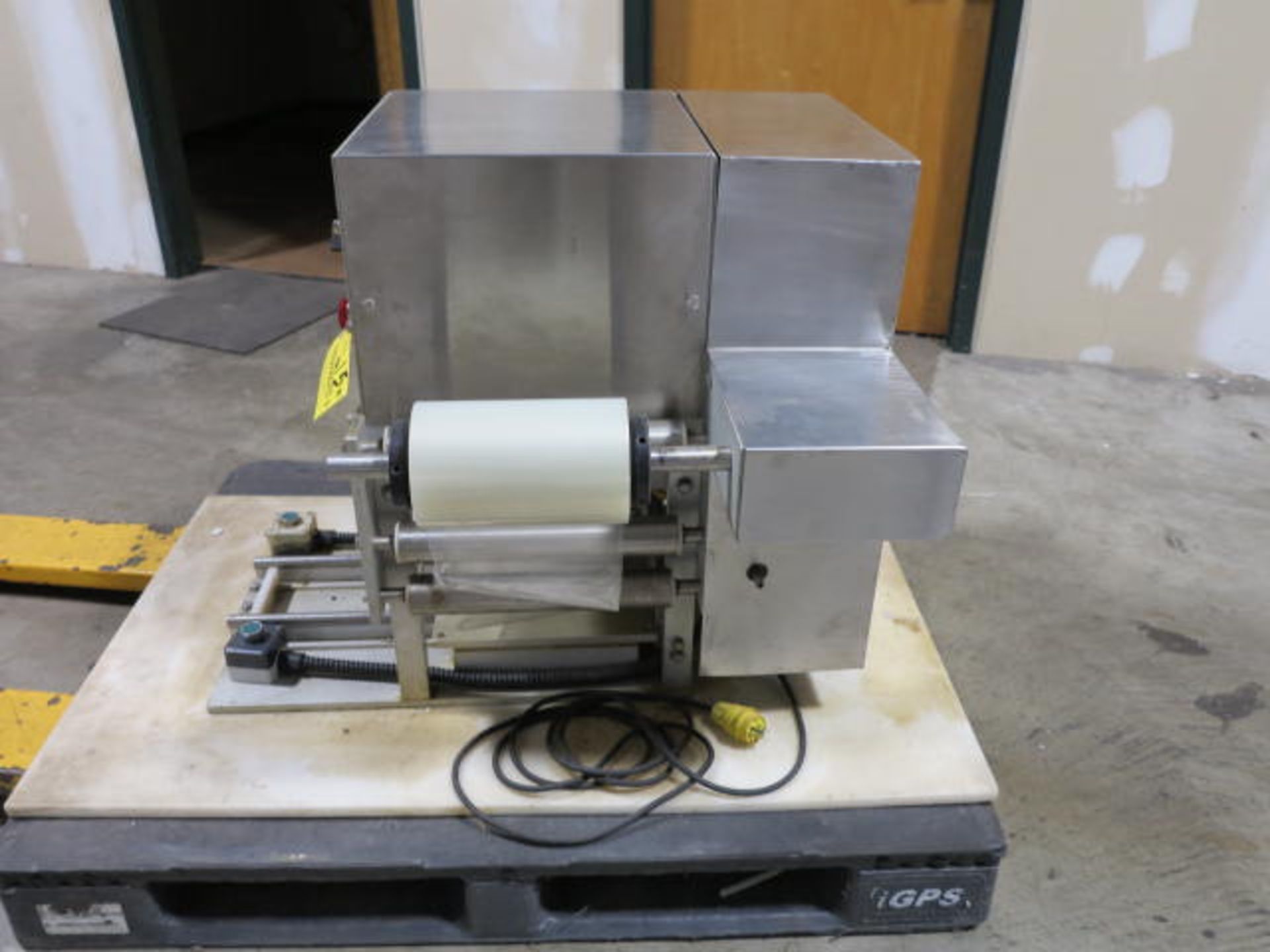 Orics M10 Manual Tray and Cup Sealing Machine - Image 7 of 9