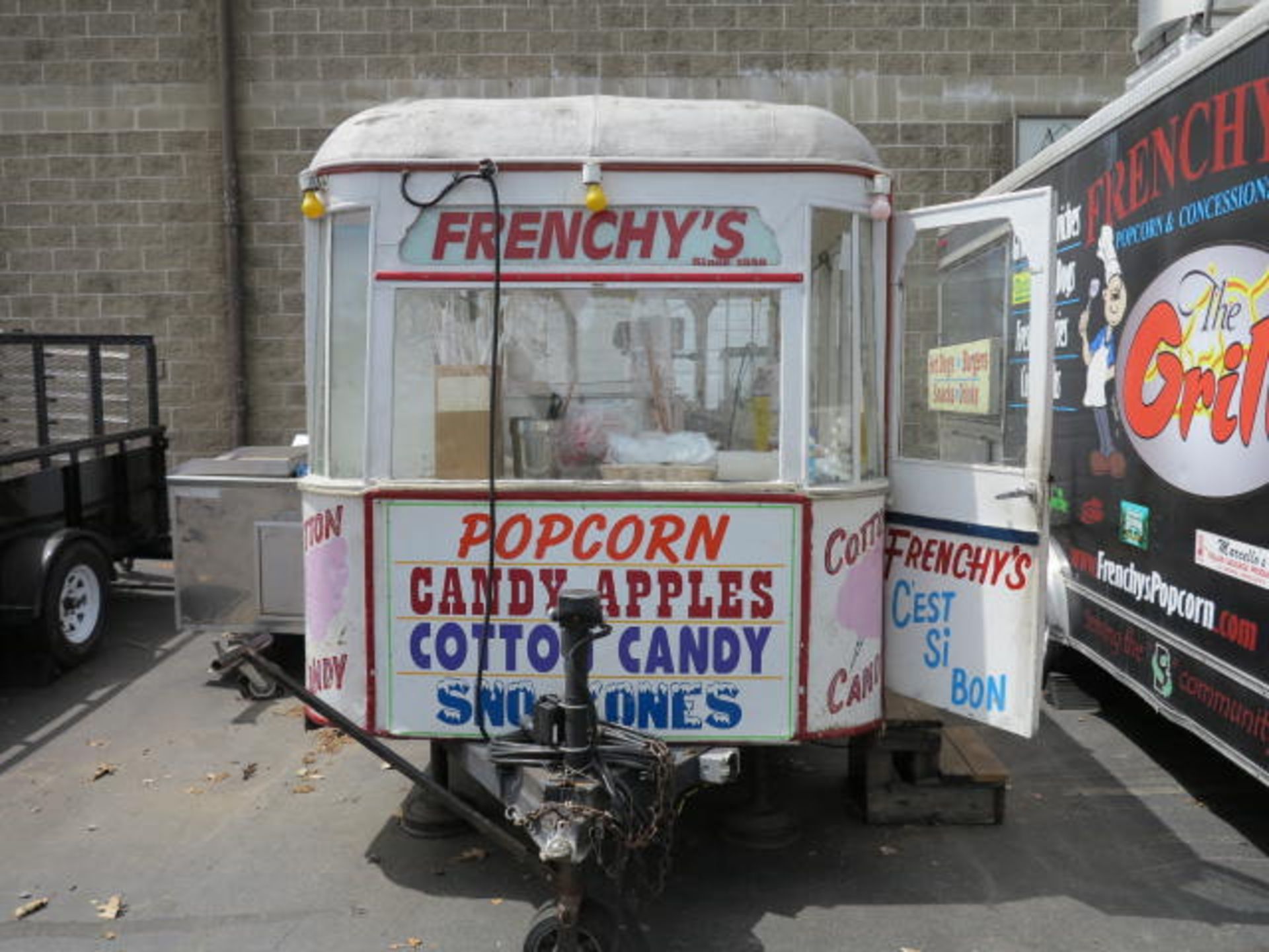 Vintage Popcorn, Cotton Candy Trailer with Cotton Candy Machine, Candy Apple Mixer, Popcorn Machine, - Image 10 of 17