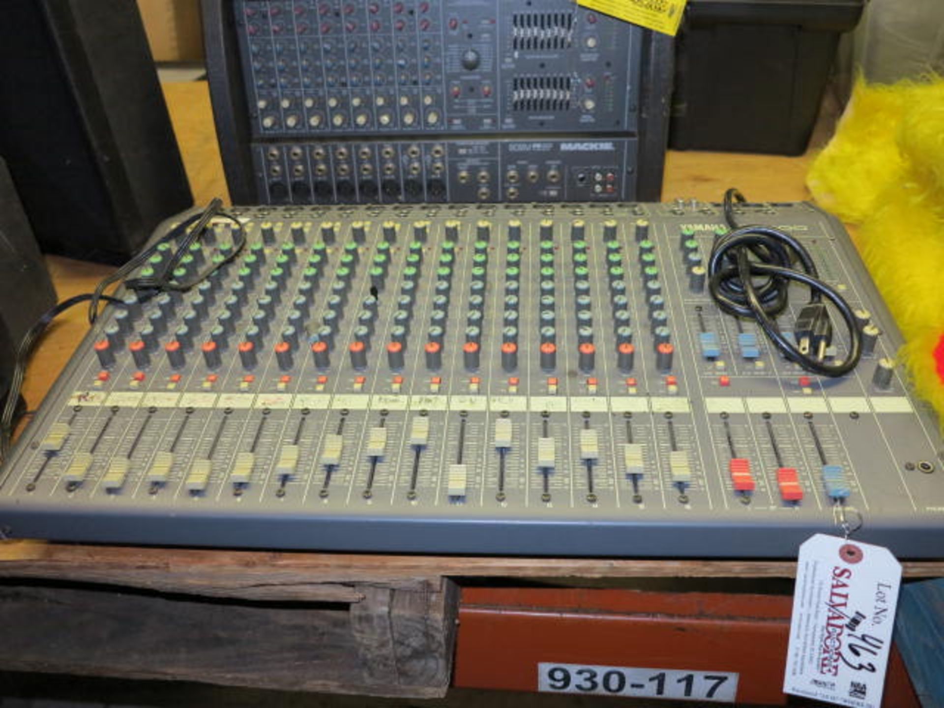 Yamaha 16 Channel MX200 Mixer