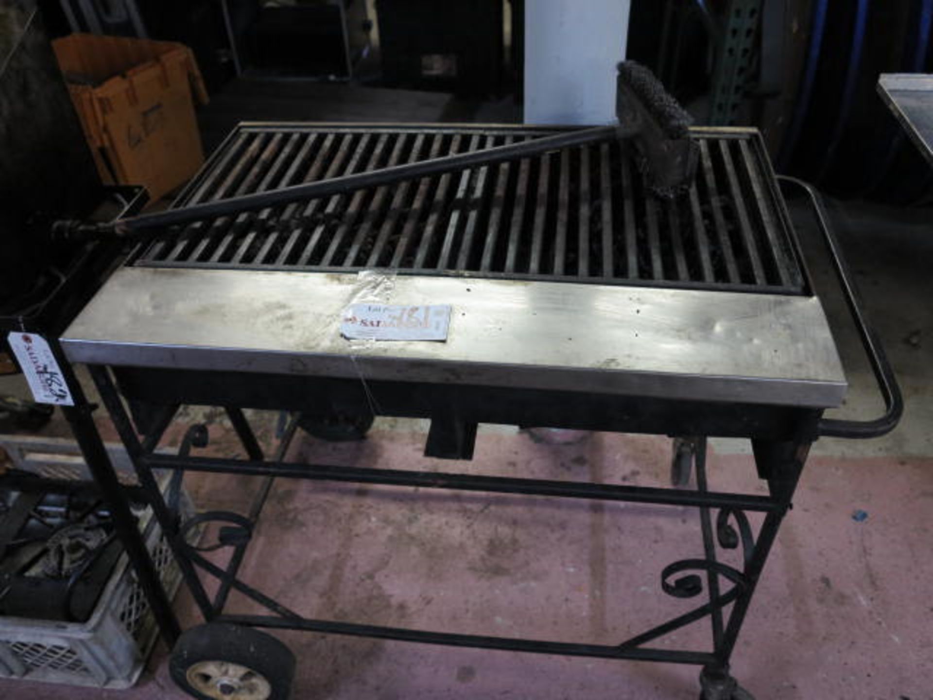 Propane 32'' Charcoal Grill