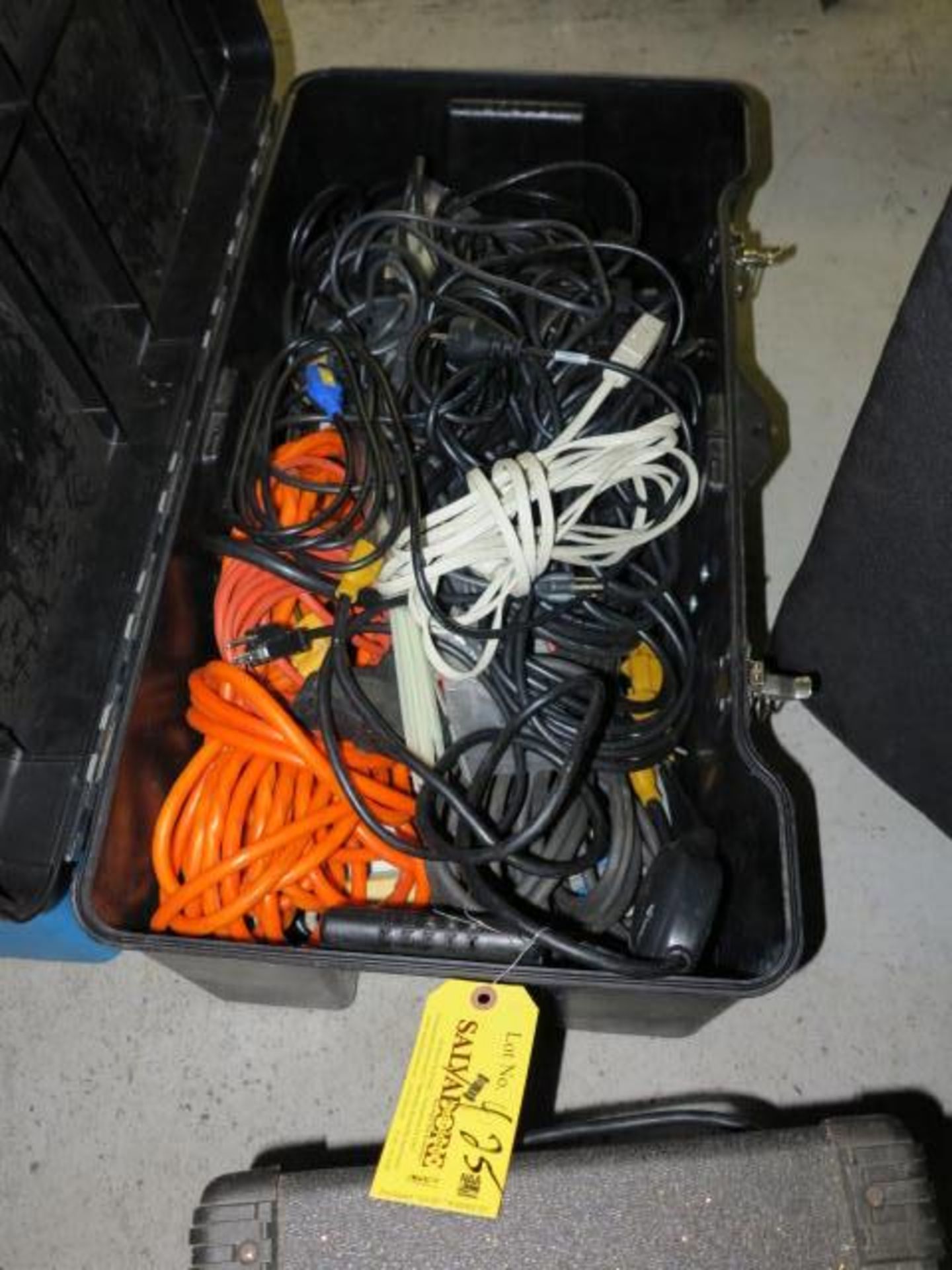 Lot Assorted Extension Cords, Electrical Cords