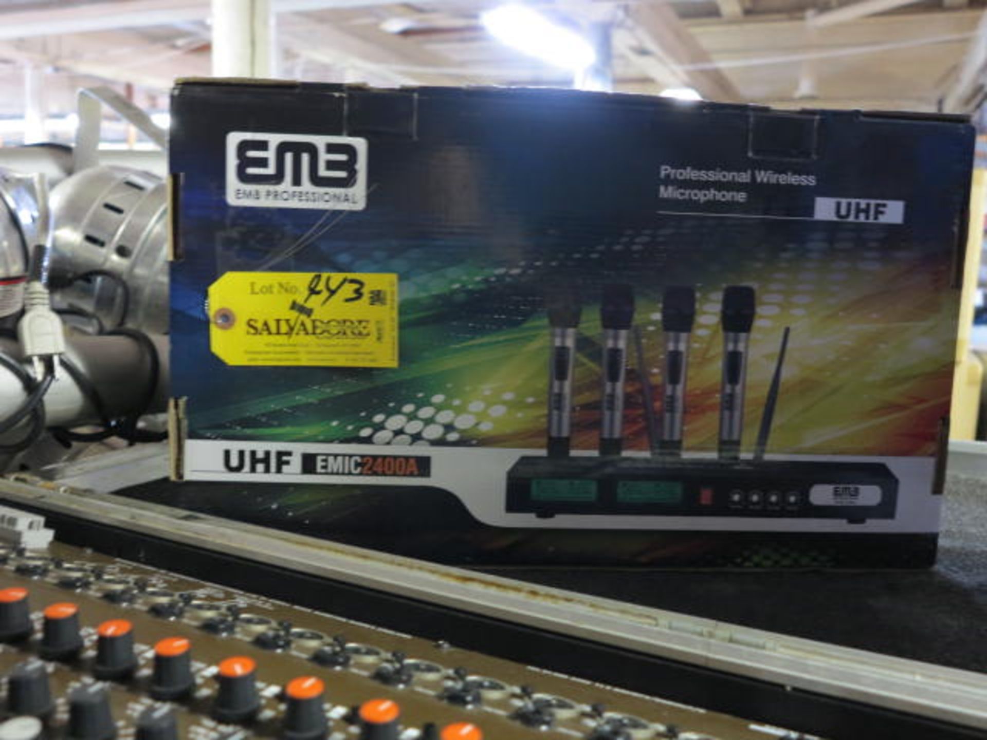 E&B Professional UHF E Mic 2400A Wireless Microphone System