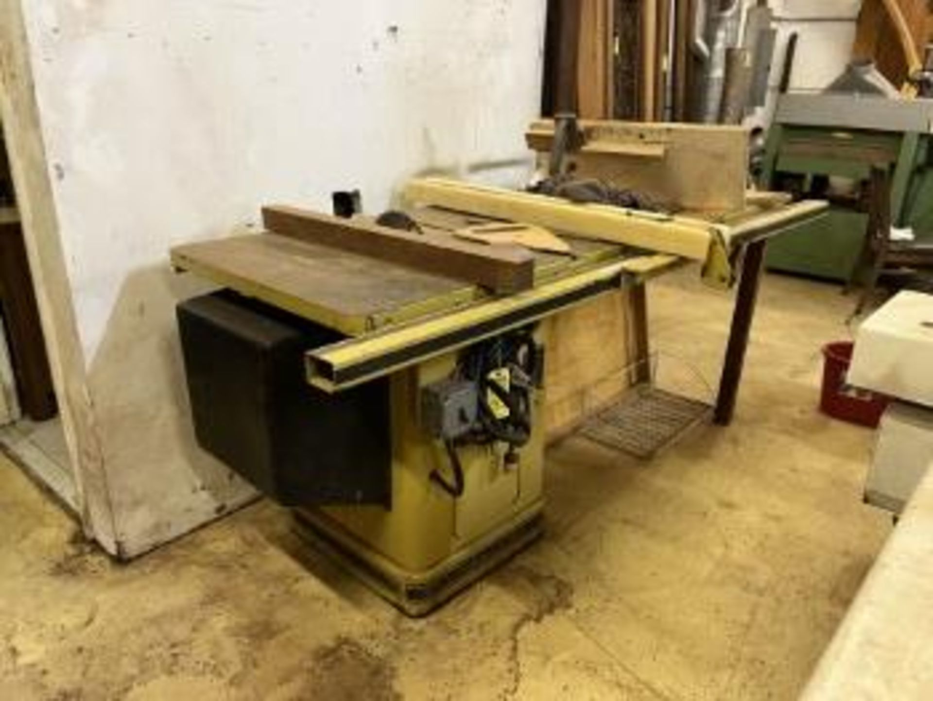 POWERMATIC 10'' TABLE SAW WITH FENCE - 5HP / 220 / SINGLE PHASE - Image 2 of 4