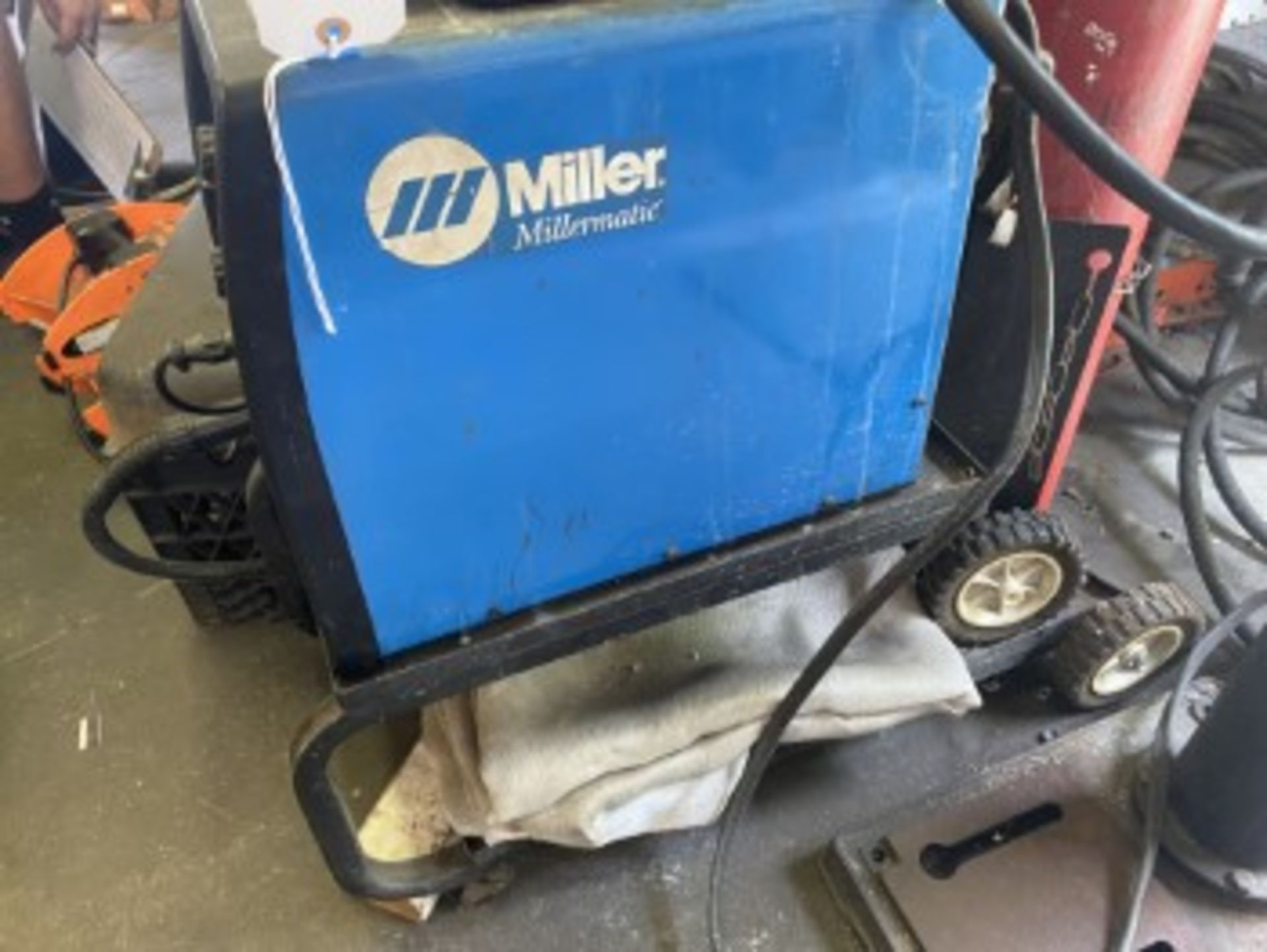 MILLER MILLERMATIC 175 WIRE WELDER WITH TANK & CART - 230V - Image 4 of 5