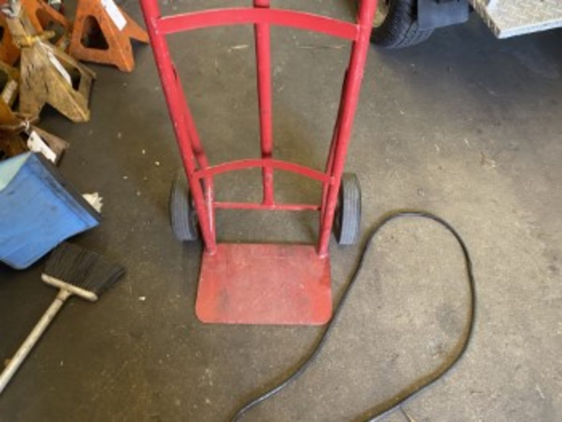 RED HAND TRUCK - Image 2 of 3