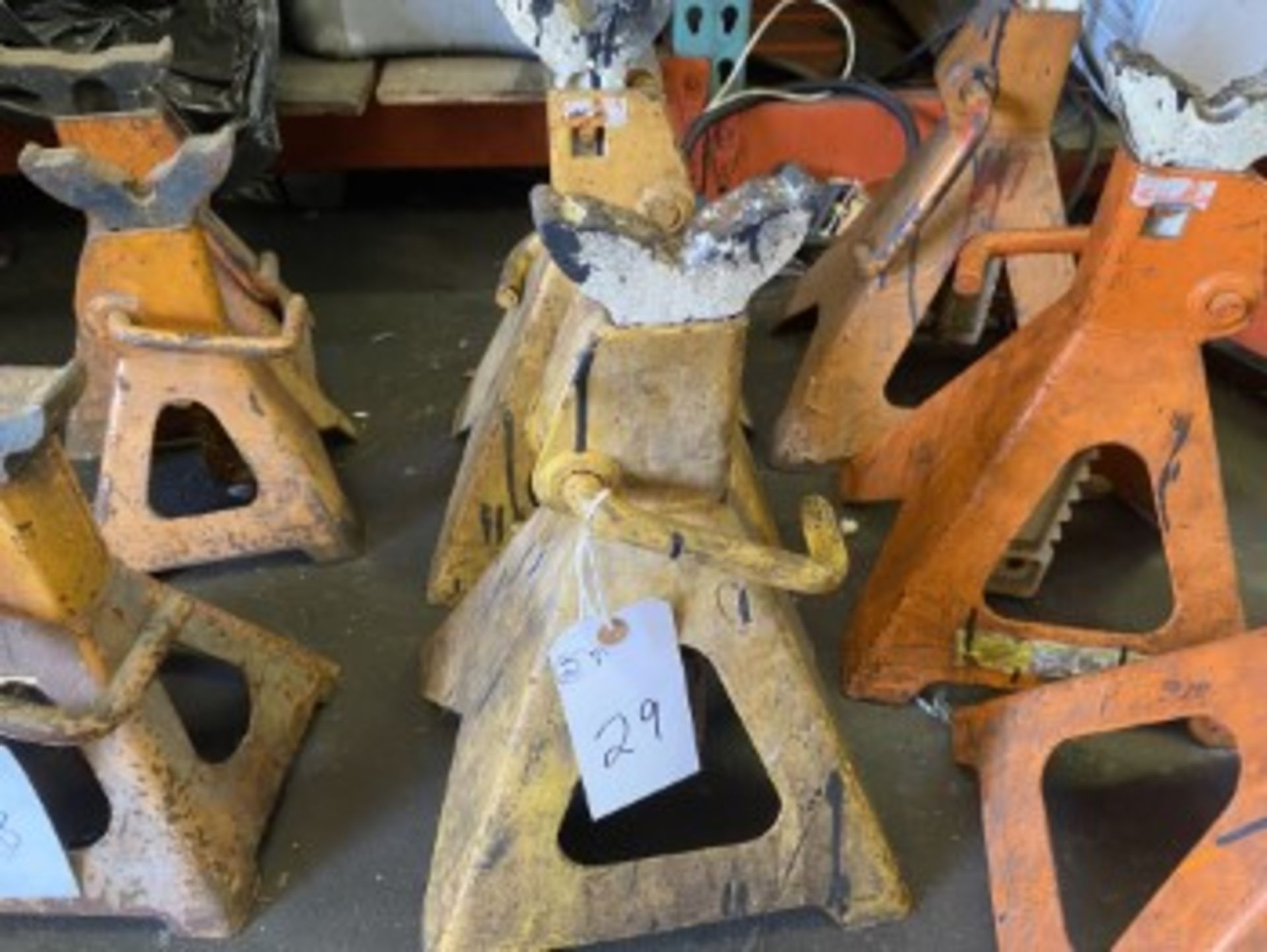 LARGE YELLOW JACK STANDS