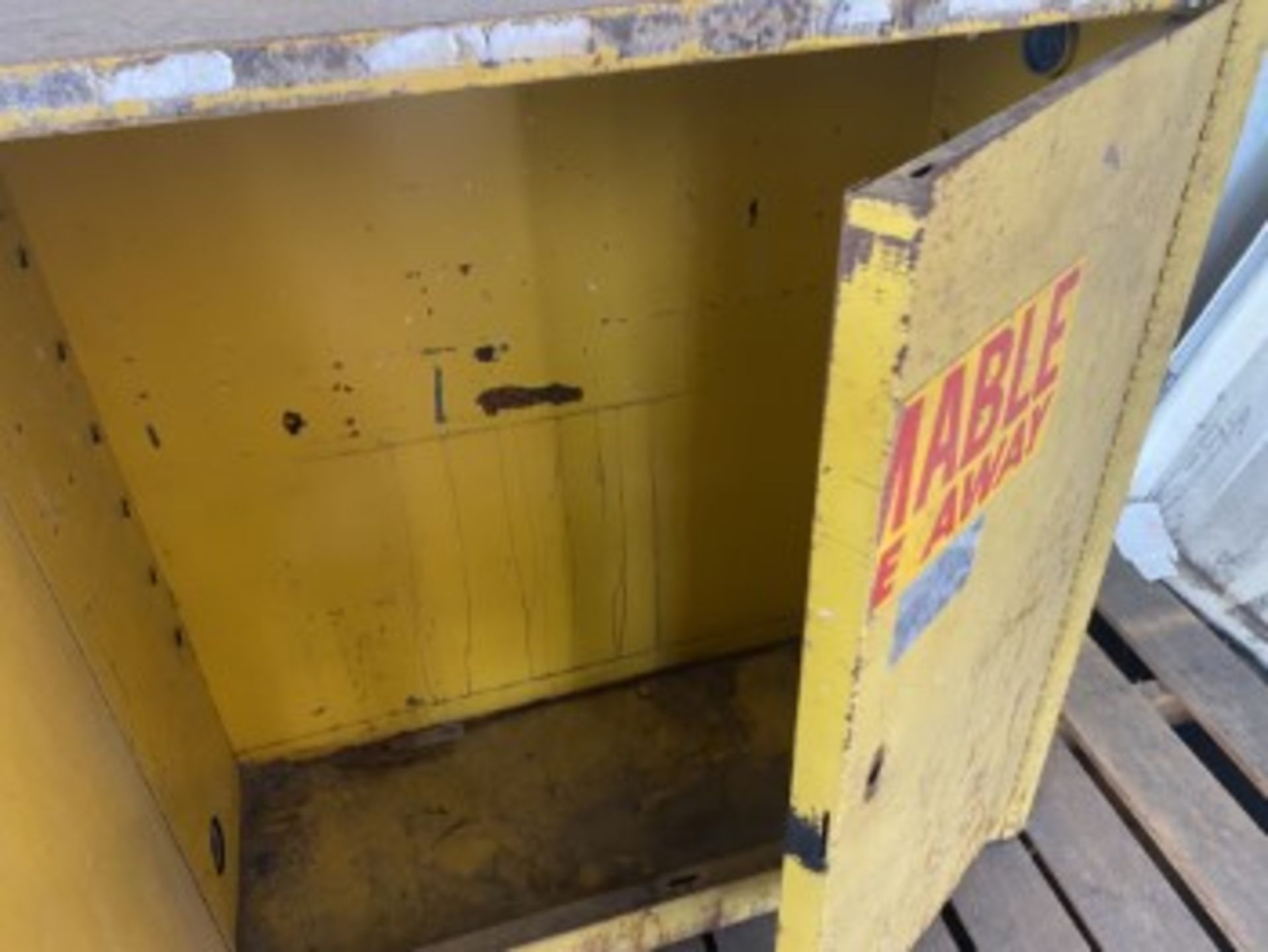 YELLOW FLAMMABLE CABINET - Image 4 of 4