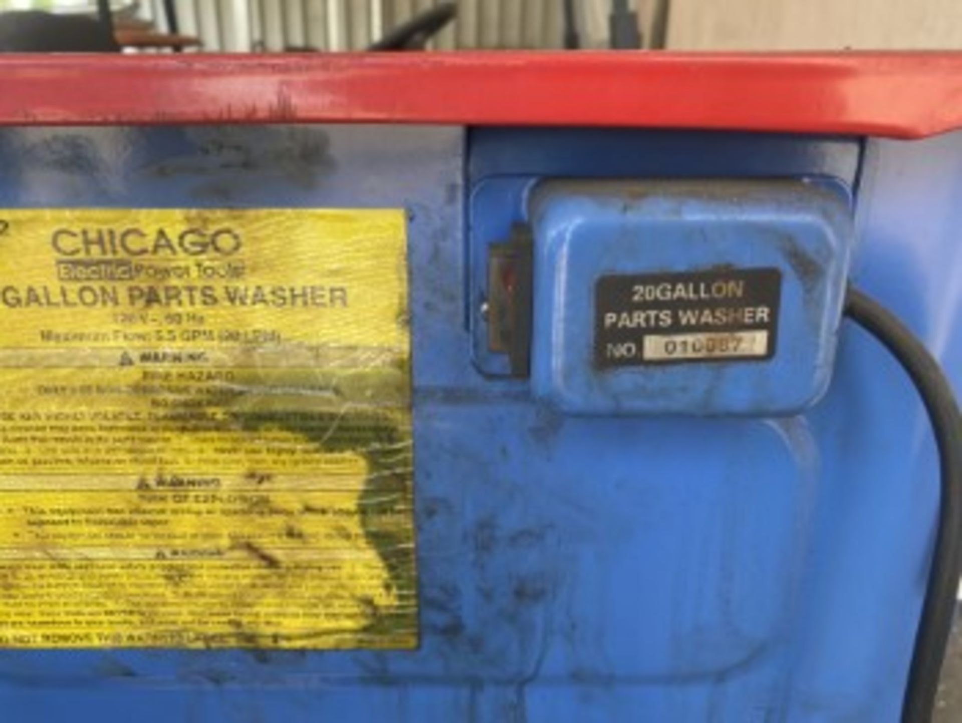 CHICAGO BLUE / RED PARTS WASHER - 20 GALLON - Image 5 of 5