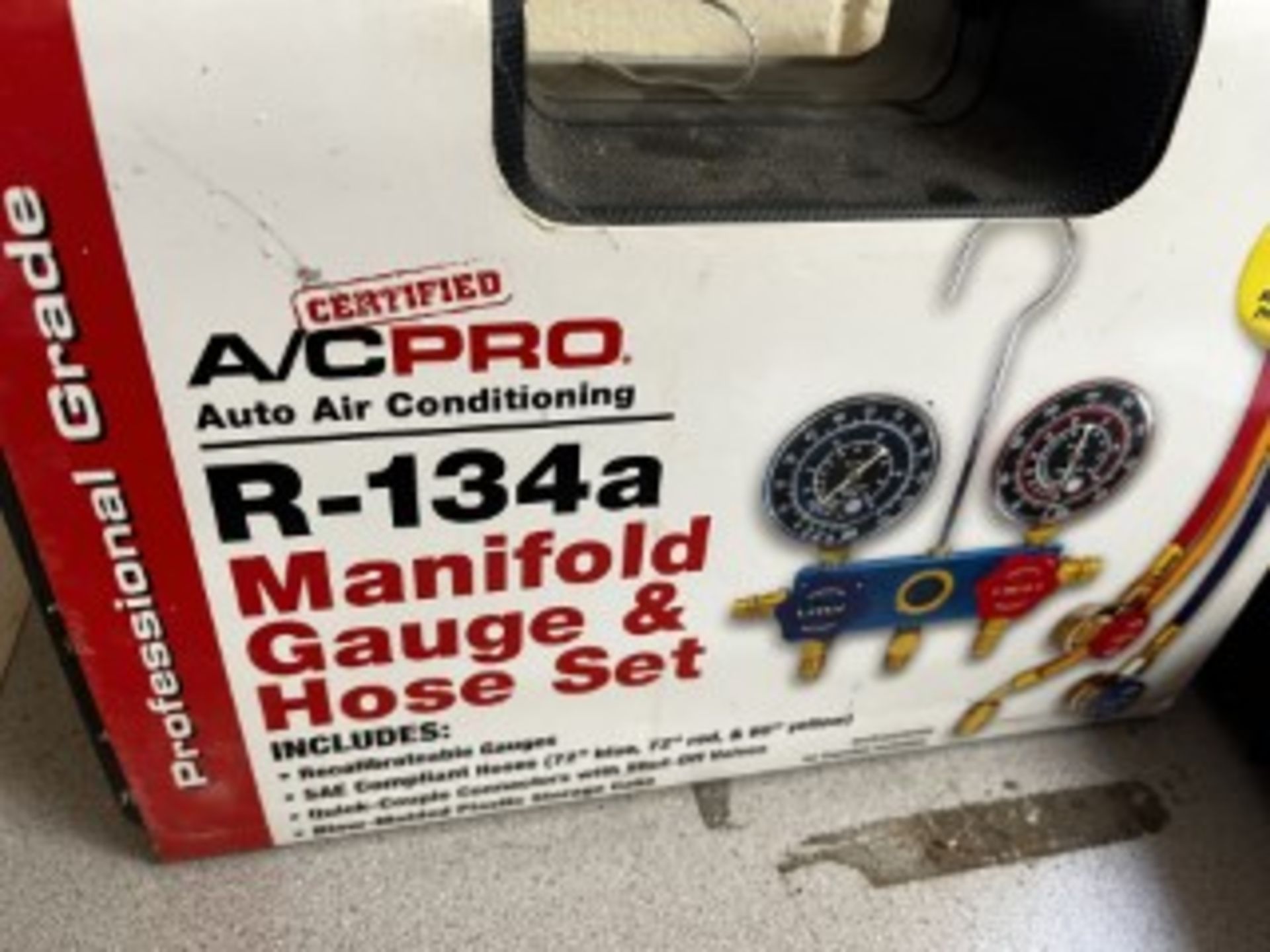 A/C PRO R-134A AUTO AIR CONDITIONING MANIFOLD GAUGE & HOSE SET - NEW IN BOX - Image 2 of 2