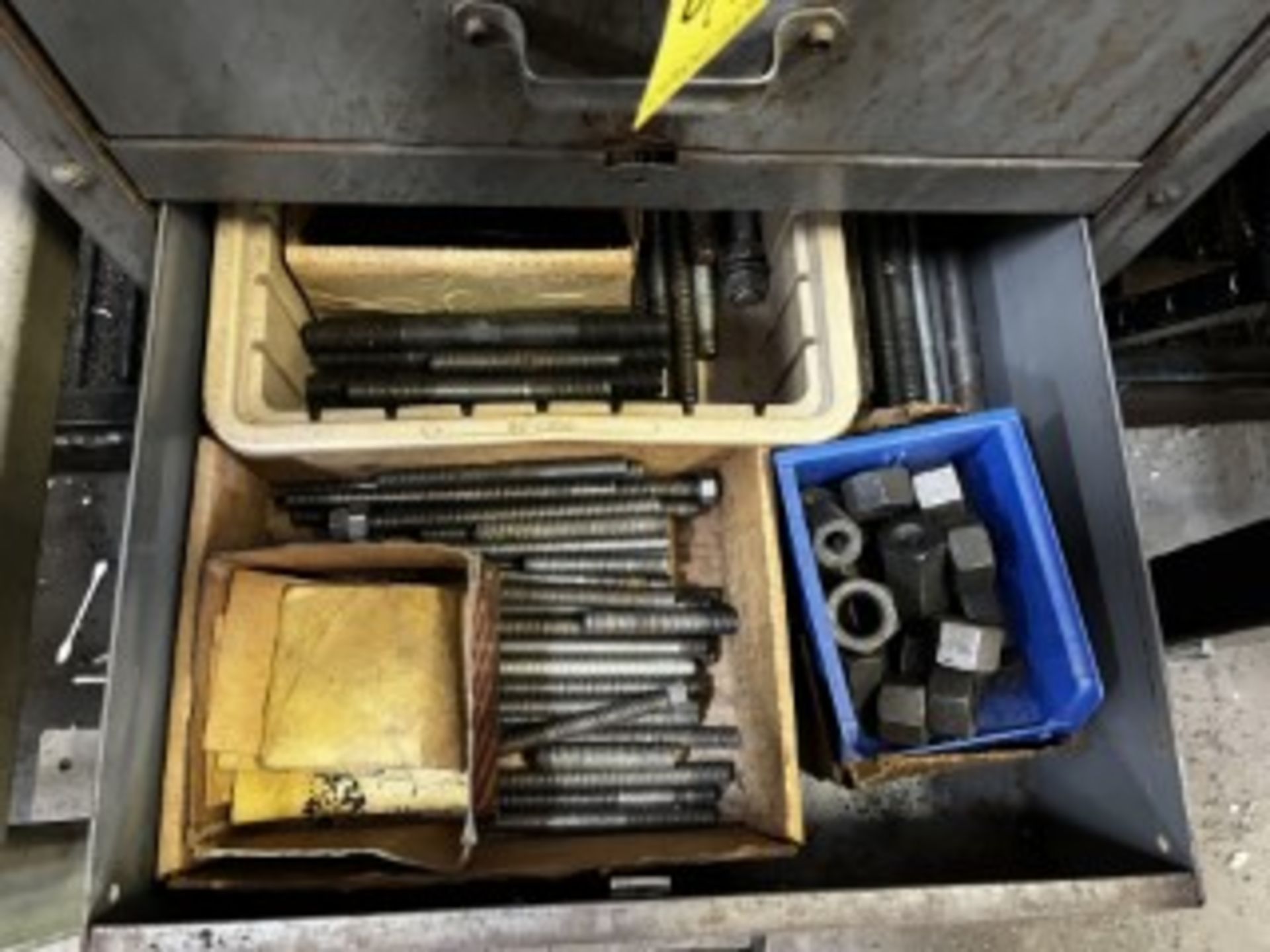 CABINET WITH CONTENTS - SCREWS, NUTS, WASHERS, ETC - Image 4 of 4