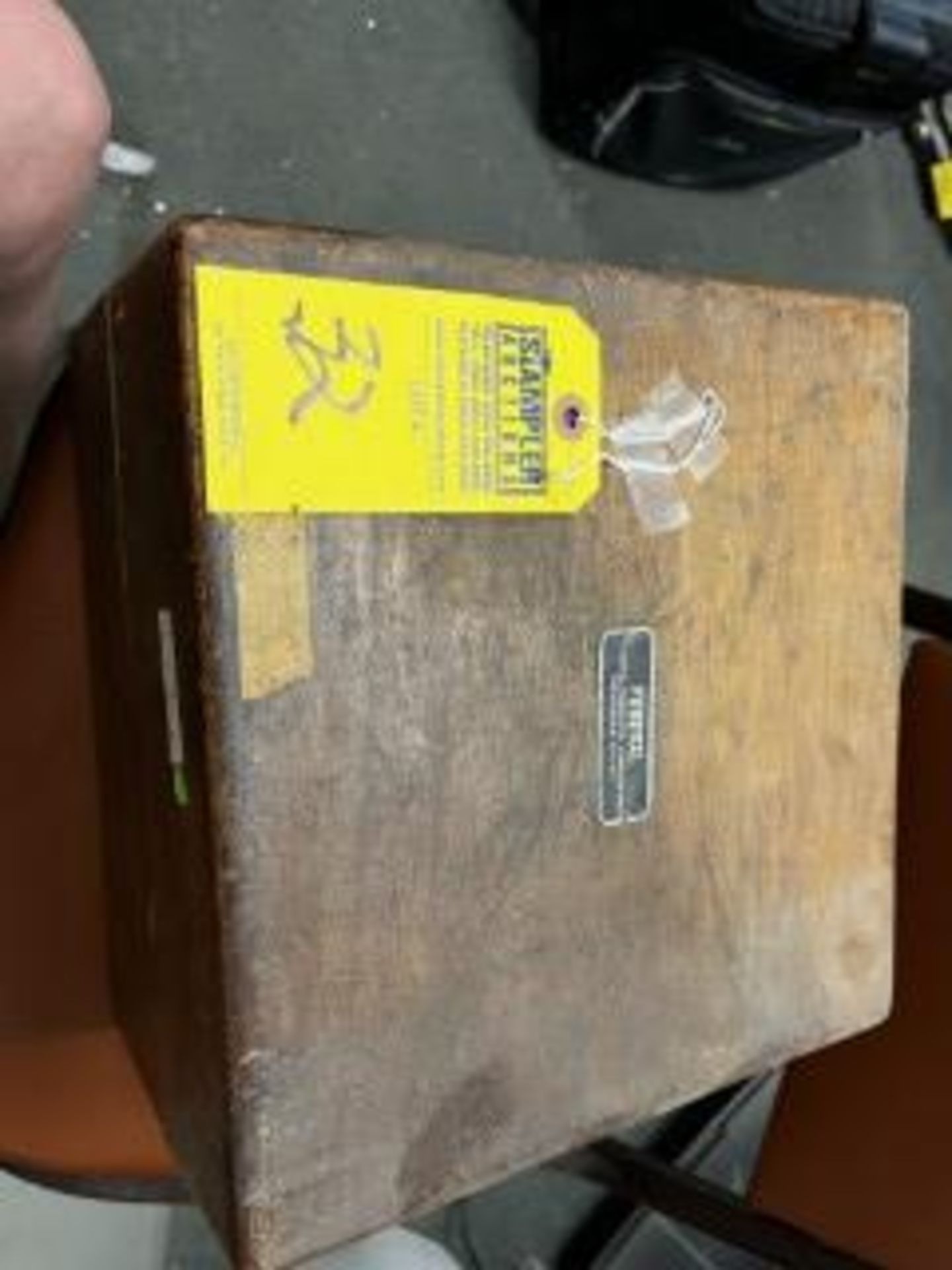 FEDERAL DIAL BORE GAGE IN WOOD BOX