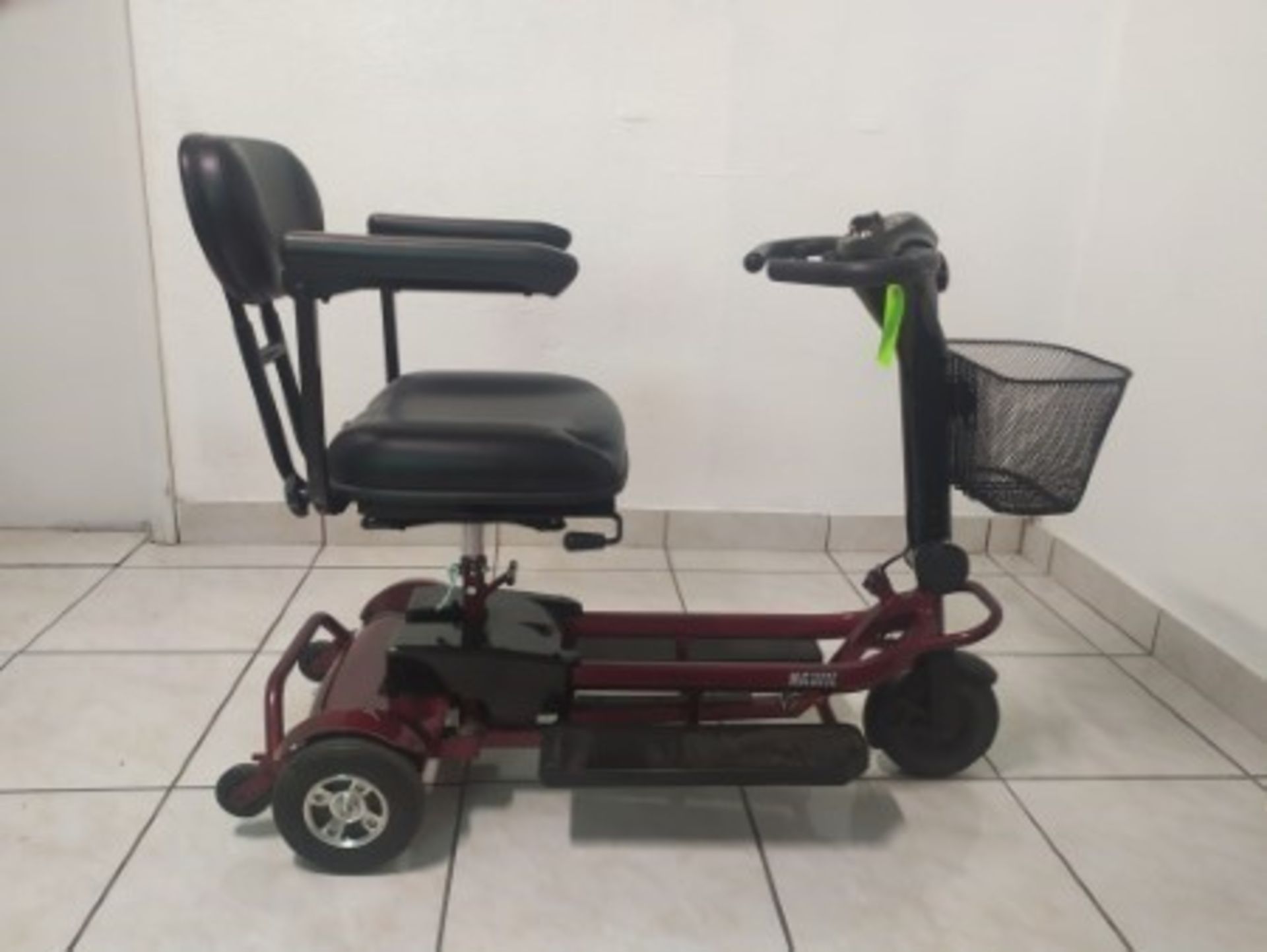2009 DRIVE HAWK 3-WHEEL SCOOTER WITH BASKET - RED - 250LB CAPACITY - SERIAL No. 2A06090152PQ (NO CHA - Image 6 of 6