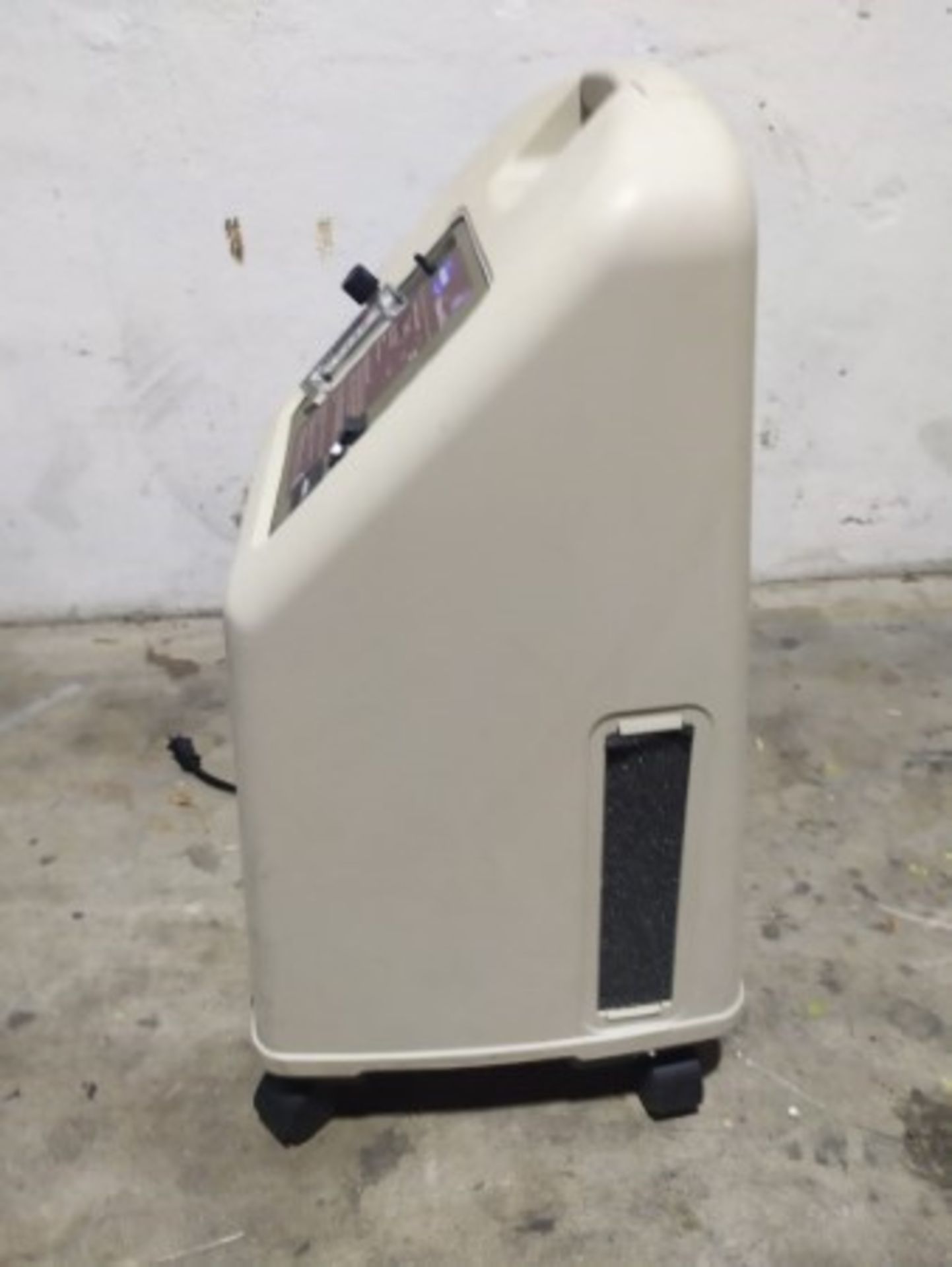 INVACARE PERFECTO 5 OXYGEN CONCENTRATORS (REFURBISHED)