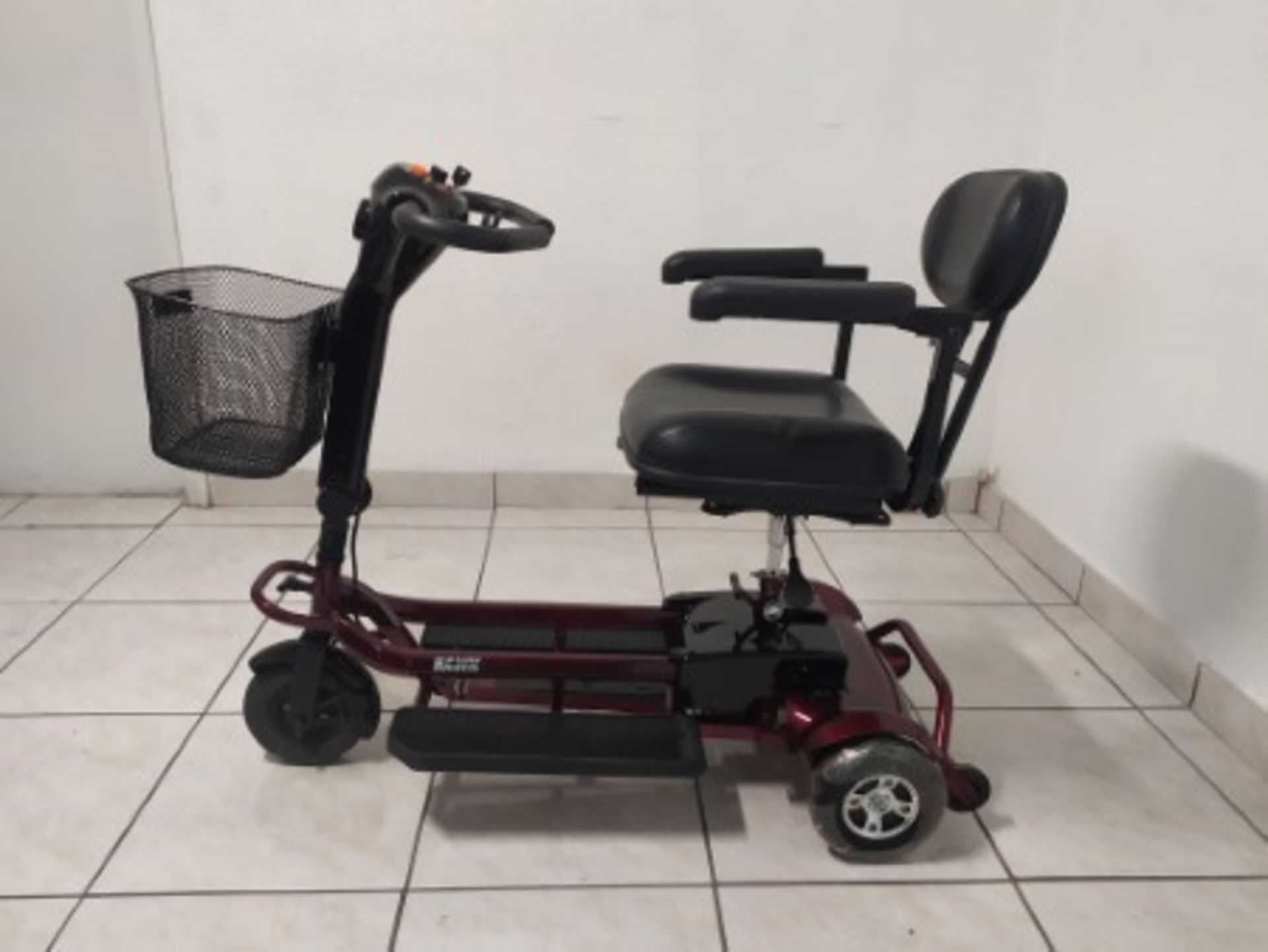 2012 DRIVE HAWK 3-WHEEL SCOOTER WITH BASKET - RED - 250LB CAPACITY - SERIAL No. 2A07030128 (NO CHARG - Image 2 of 5