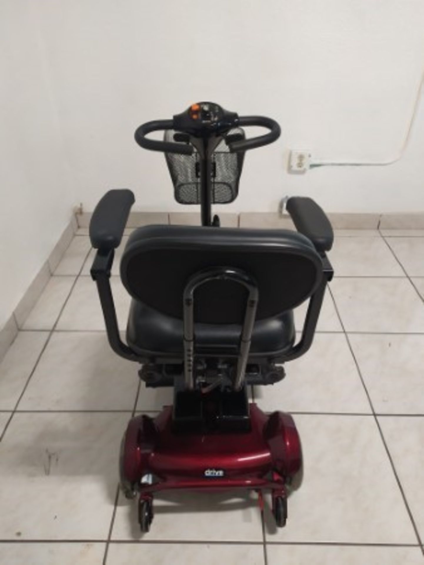 2012 DRIVE HAWK 3-WHEEL SCOOTER WITH BASKET - RED - 250LB CAPACITY - SERIAL No. 2A07030128 (NO CHARG - Image 3 of 5