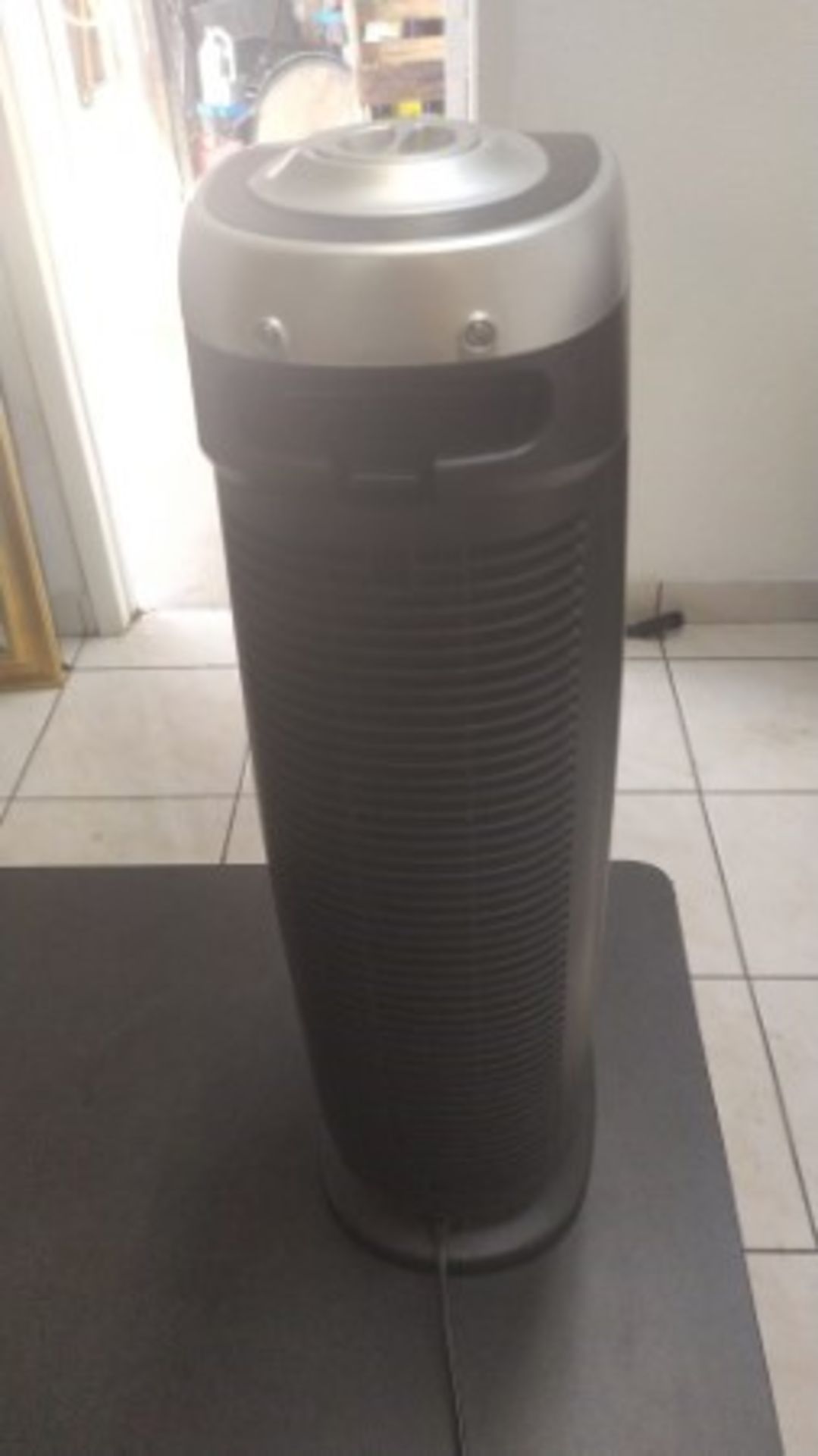 TRUE HEPA 4-IN-1 AIR PURIFIER WITH UV SANITIZER & ODOR REDUCTION - 22'' TOWER - Image 3 of 3