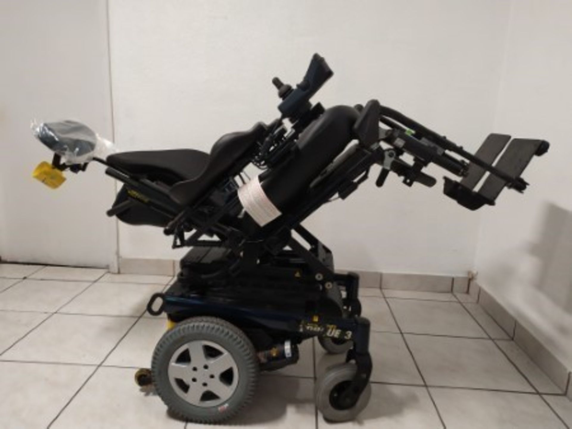 2014 INVACARE ATO-36TO3-MCG 6-WHEEL REHAB POWER CHAIR WITH JOYSTICK CONTROL, KEYBOARD, RECLINING SEA - Image 7 of 9