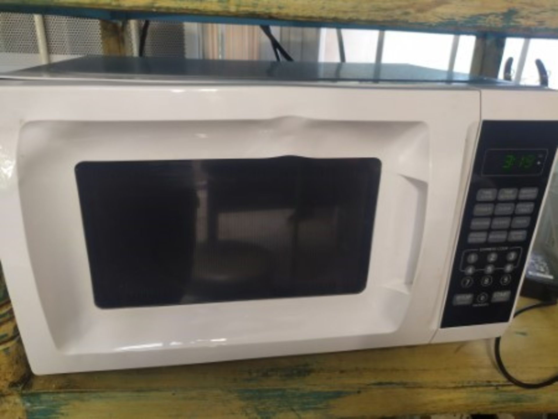 ASSORTED MICROWAVES - Image 6 of 7