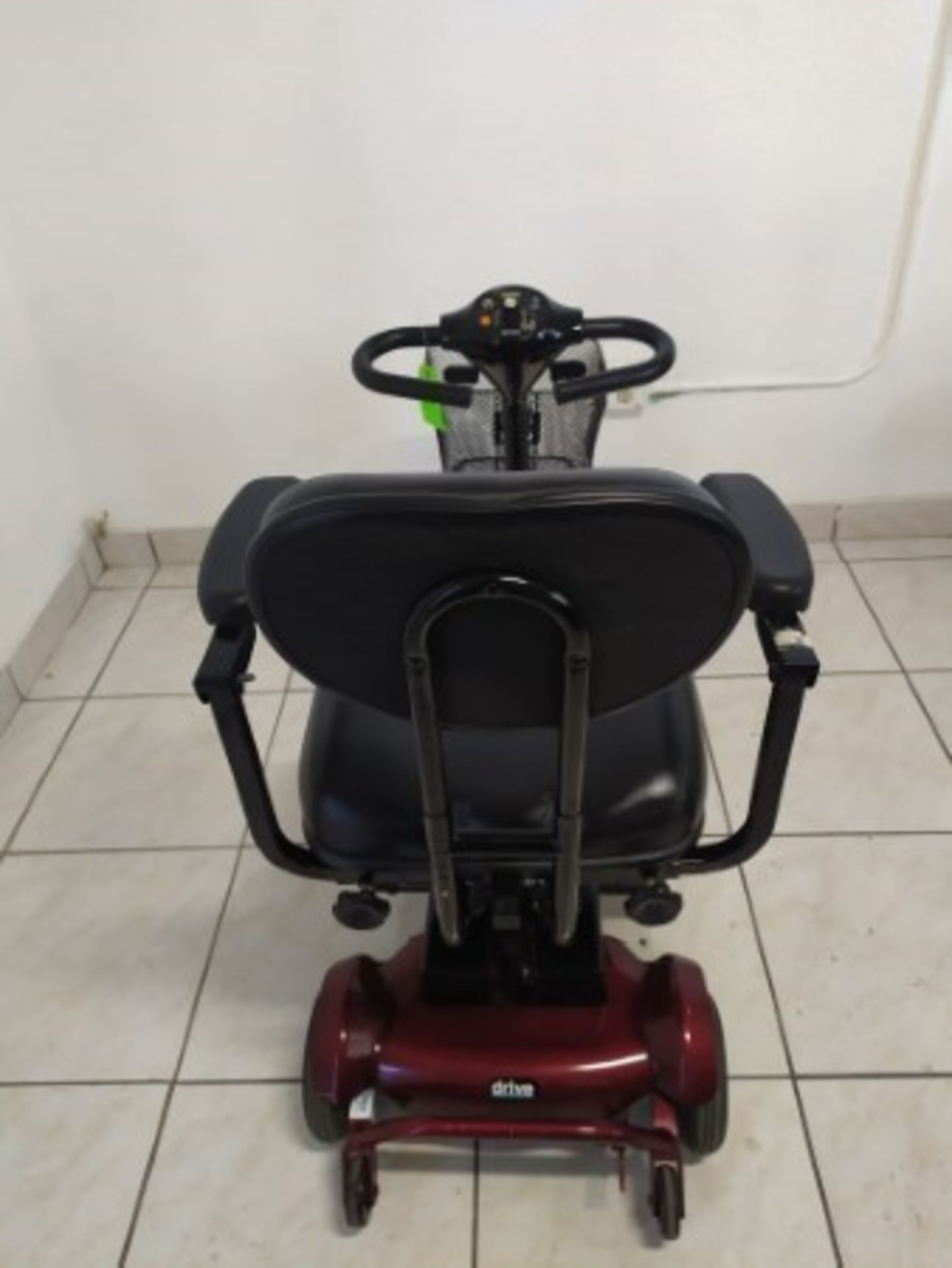 2009 DRIVE HAWK 3-WHEEL SCOOTER WITH BASKET - RED - 250LB CAPACITY - SERIAL No. 2A06090137PQ (NO CHA - Image 3 of 6