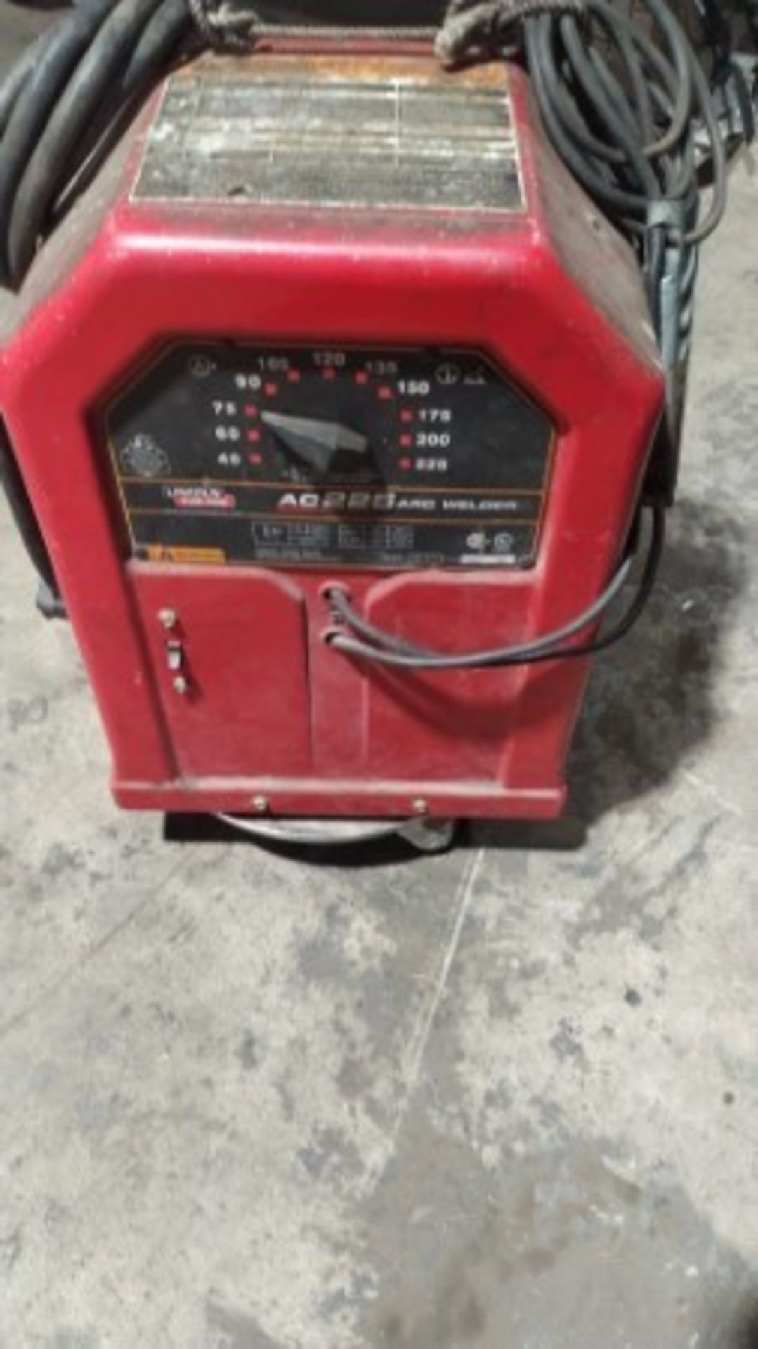 LINCOLN ELECTRIC AC 225 ARC WELDER - Image 2 of 3