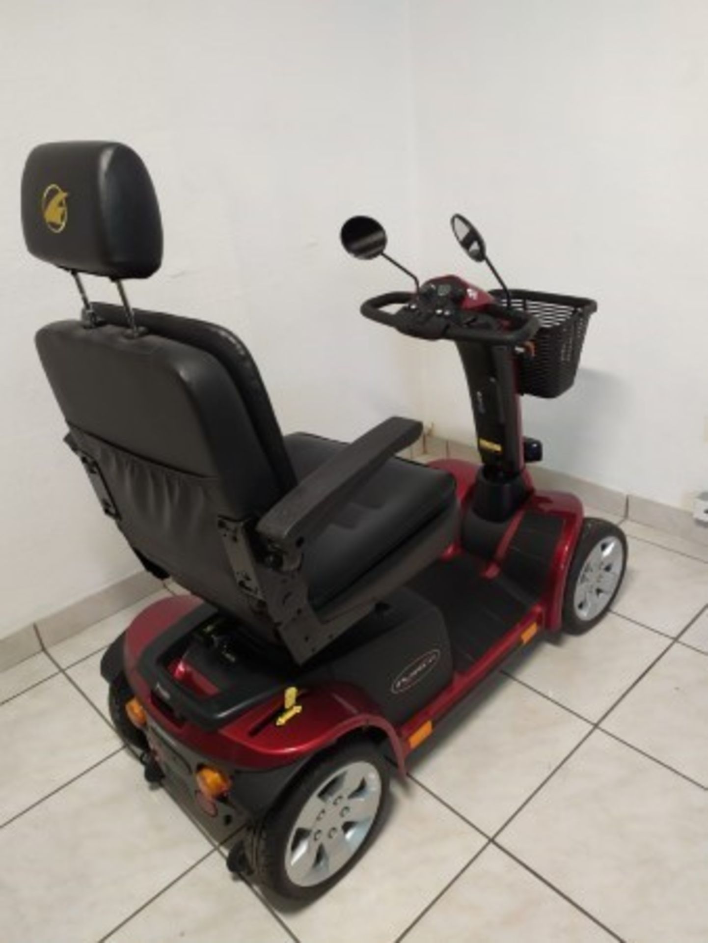 PRIDE PURSUIT SC713 4-WHEEL SCOOTER WITH CHARGER & BASKET - RED - Image 5 of 6