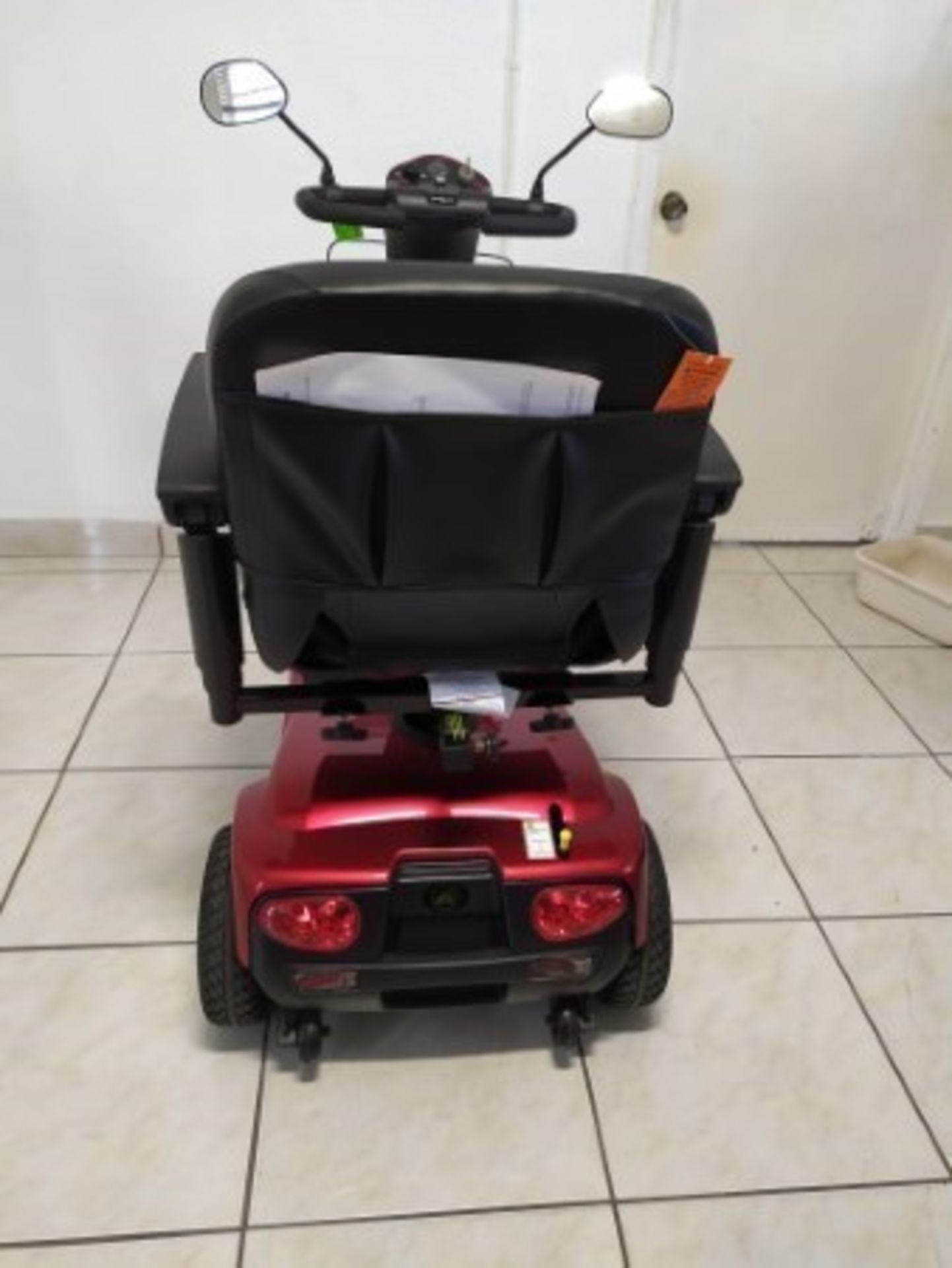 2016 GOLDEN COMPANION GC440 4-WHEEL SCOOTER WITH CHARGER & BASKET - RED - 400LB CAPACITY - SERIAL No - Image 3 of 6