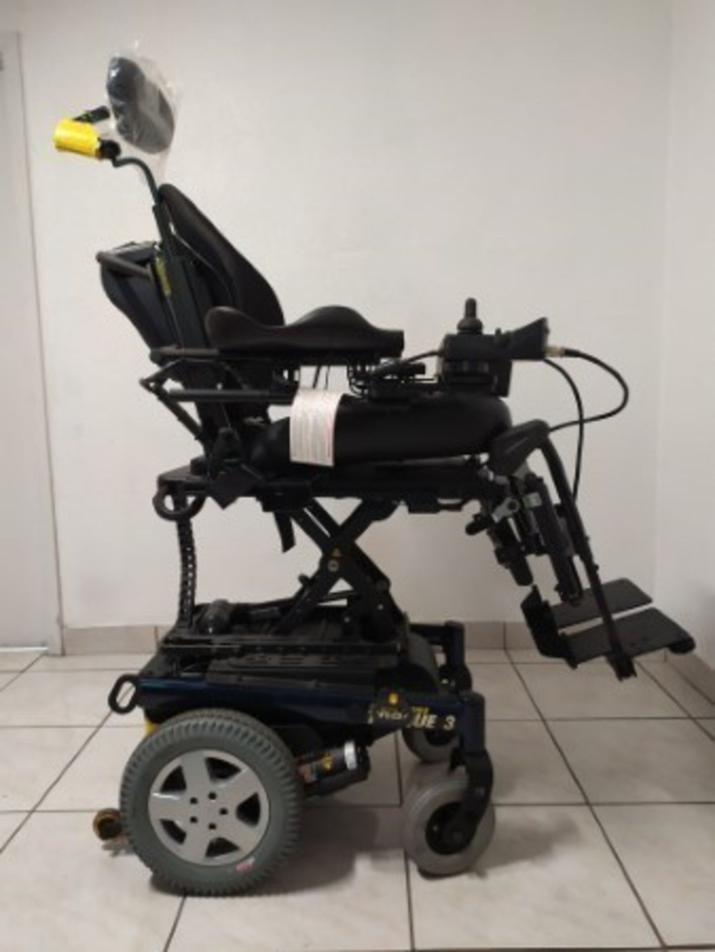 2014 INVACARE ATO-36TO3-MCG 6-WHEEL REHAB POWER CHAIR WITH JOYSTICK CONTROL, KEYBOARD, RECLINING SEA - Image 5 of 9