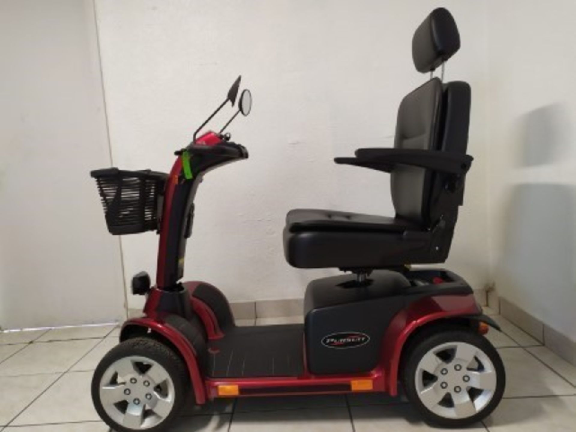 PRIDE PURSUIT SC713 4-WHEEL SCOOTER WITH CHARGER & BASKET - RED - Image 2 of 6