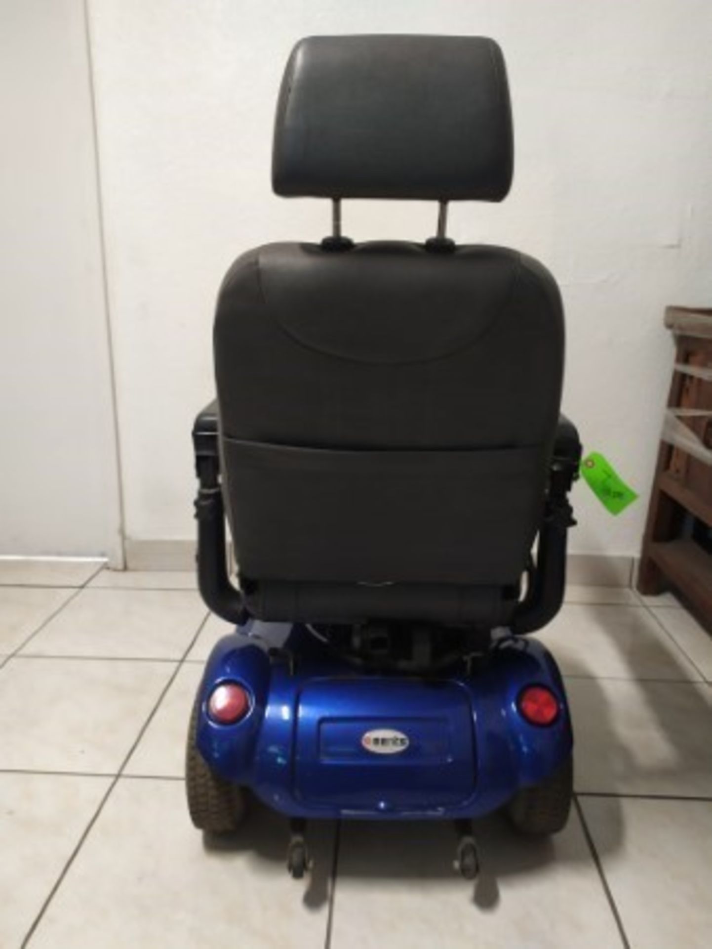 2007 REGAL MERITS 4-WHEEL POWER CHAIR - BLUE - 300LB CAPACITY - SERIAL No. 3075269 (CHARGER NOT INCL - Image 4 of 4