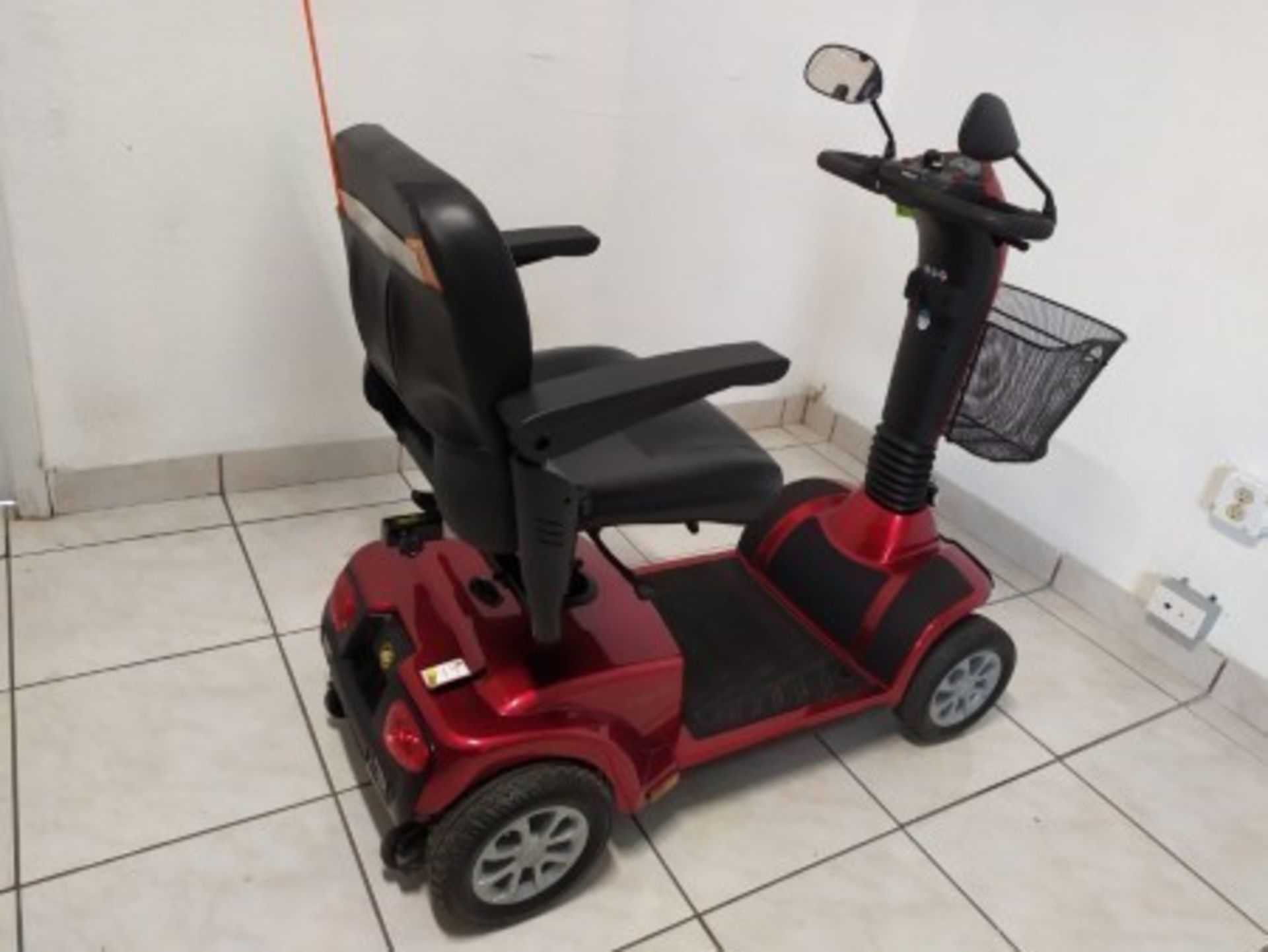 2017 GOLDEN COMPANION GC440 4-WHEEL SCOOTER WITH CHARGER, BASKET & COVER - RED - 400LB CAPACITY - SE - Image 5 of 6