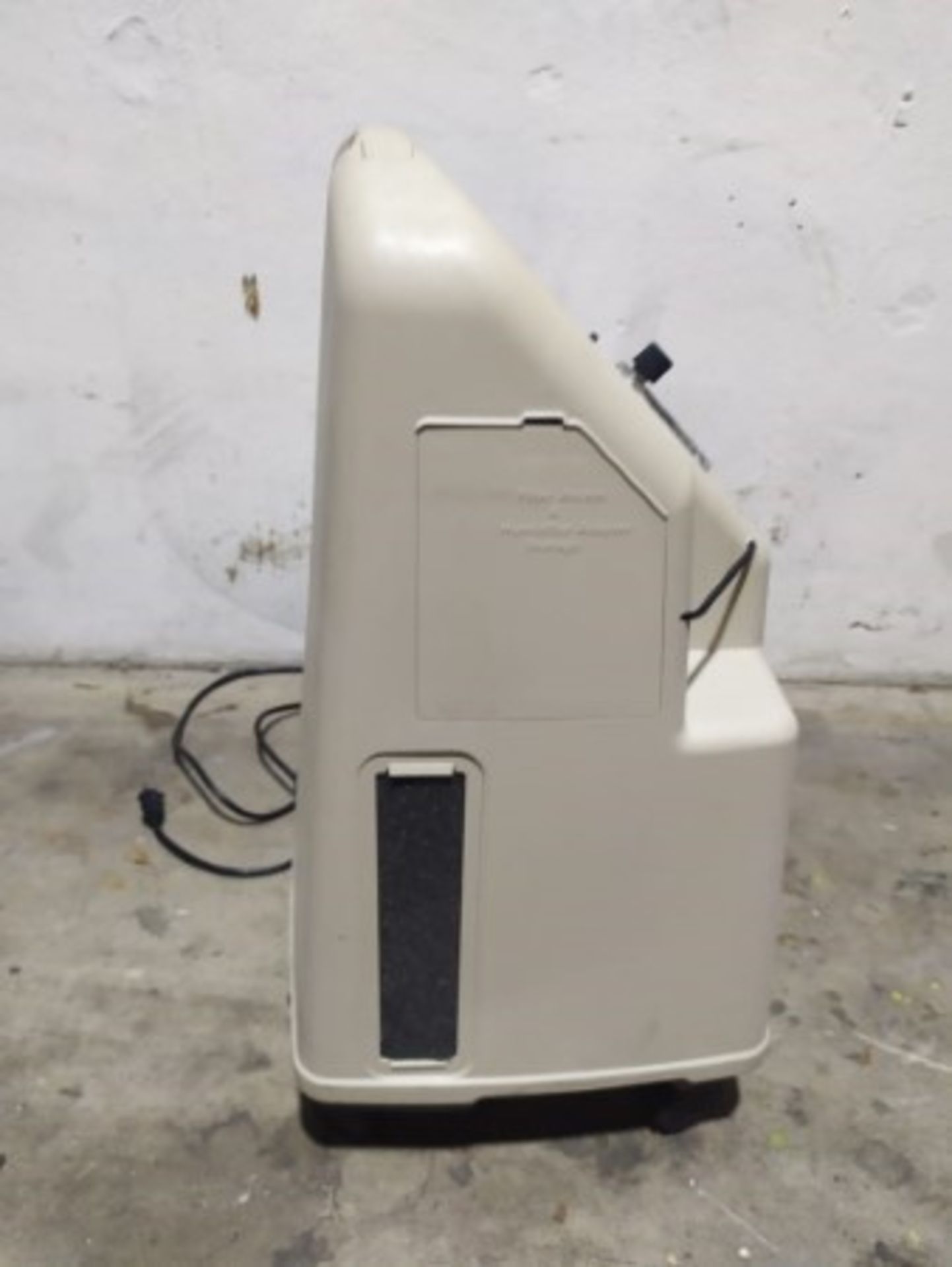 INVACARE PERFECTO 5 OXYGEN CONCENTRATORS (REFURBISHED)