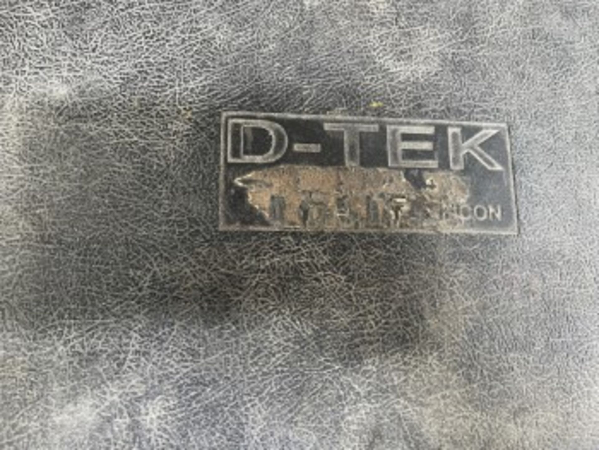 DTEK REFRIGERANT LEAK DETECTOR IN CASE - Image 2 of 3