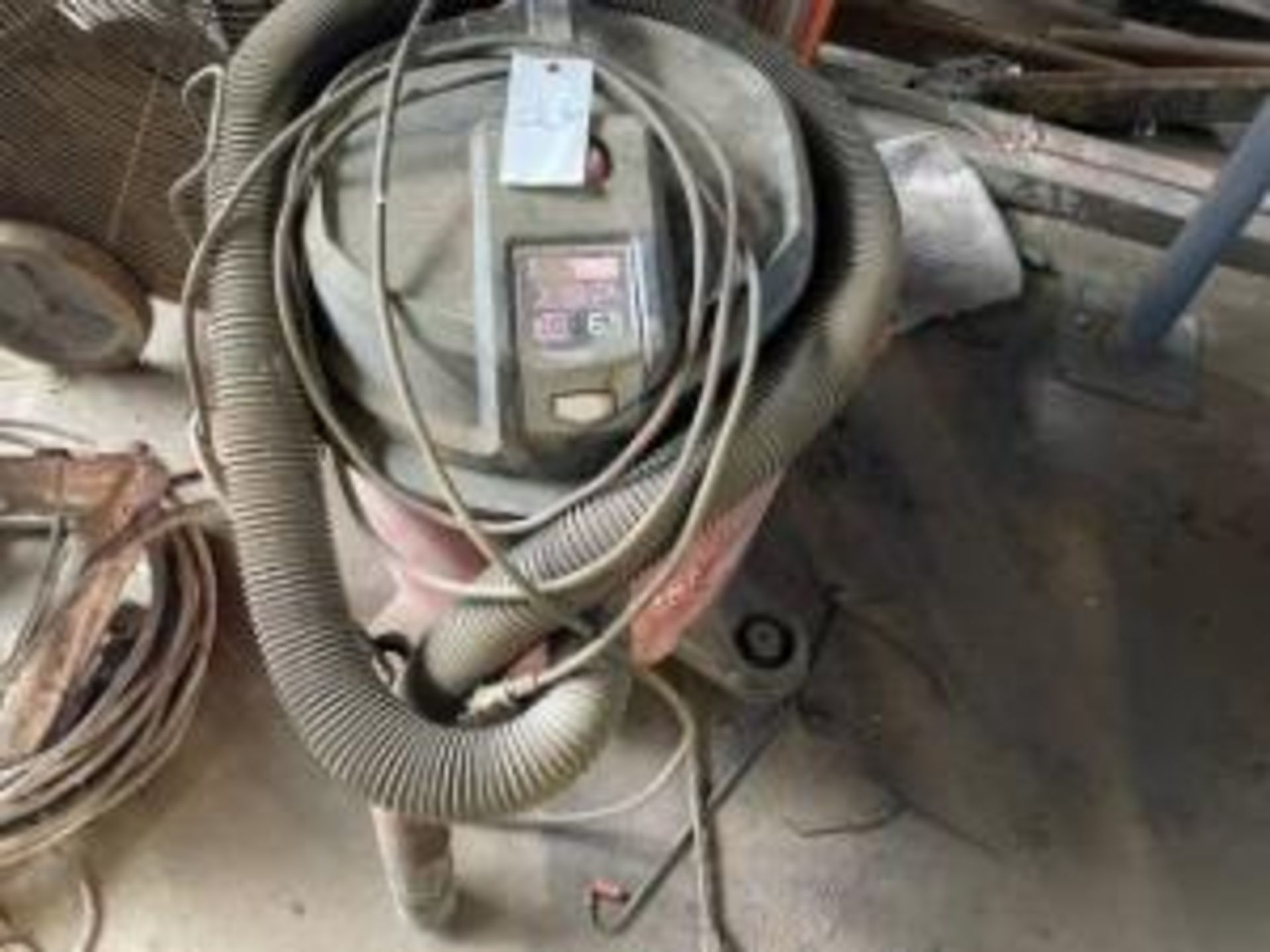 CRAFTSMAN SHOP VAC - 16 GALLON / 6.5HP (LOCATED IN HIALEAH, FL)