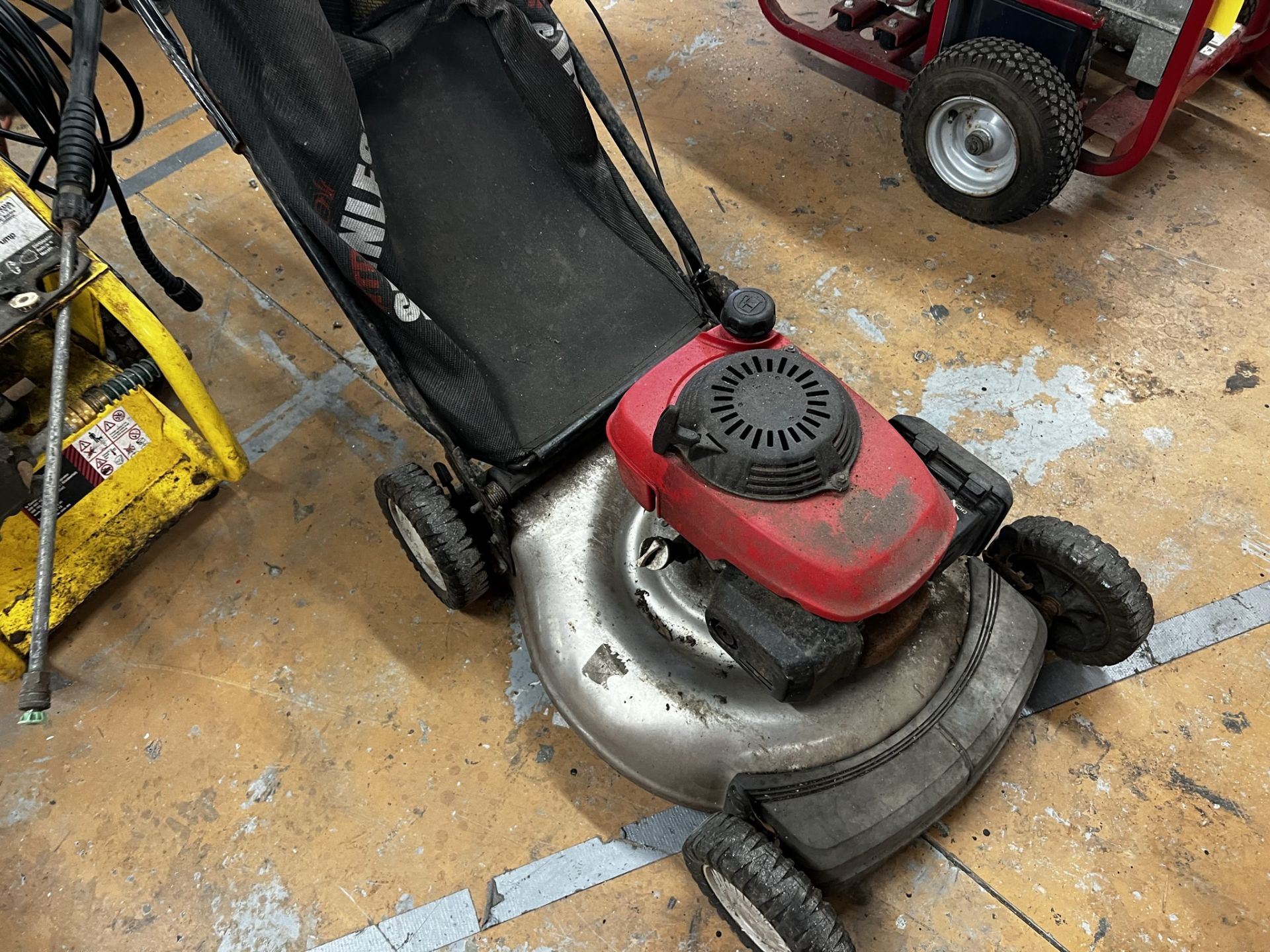 GAS POWERED LAWN MOWER WITH BAG (LOCATED IN WEST PALM BEACH, FL)