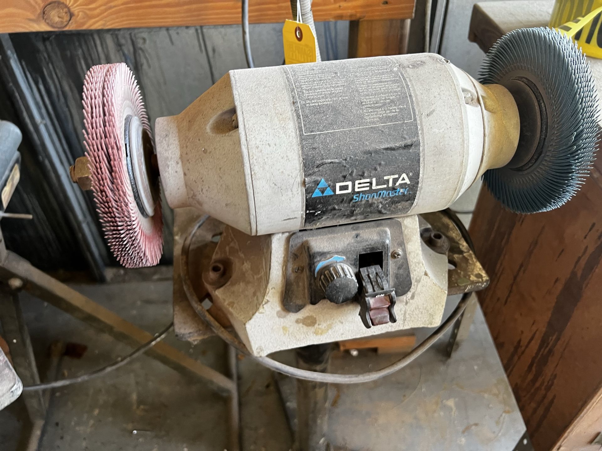 DELTA SHOP MASTER BENCH GRINDER WITH LIGHT & STAND (LOCATED IN WEST PALM BEACH, FL)