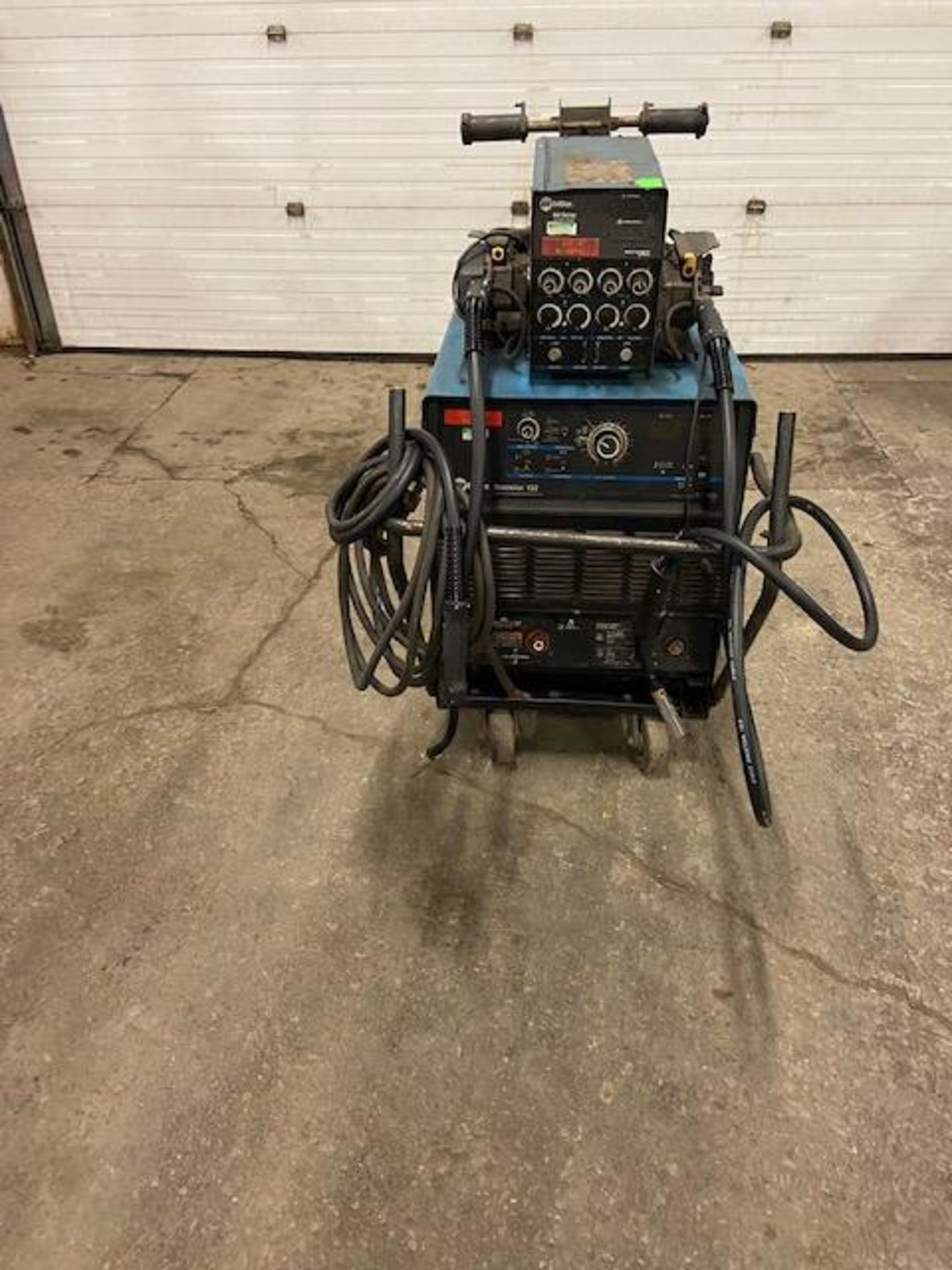 Miller Dimension 652 Mig Welder 650 Amp Mig Tig Stick with DUAL 60 Series Wire Feeder