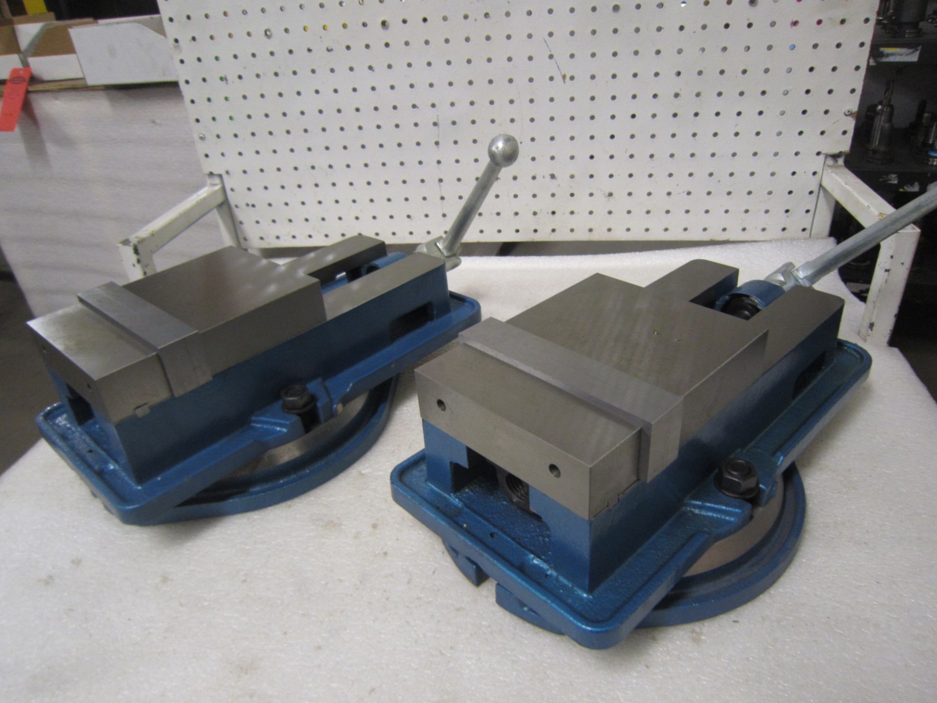 Lot of 2 (2 units) MINT 6" Machine Vise fully swivels